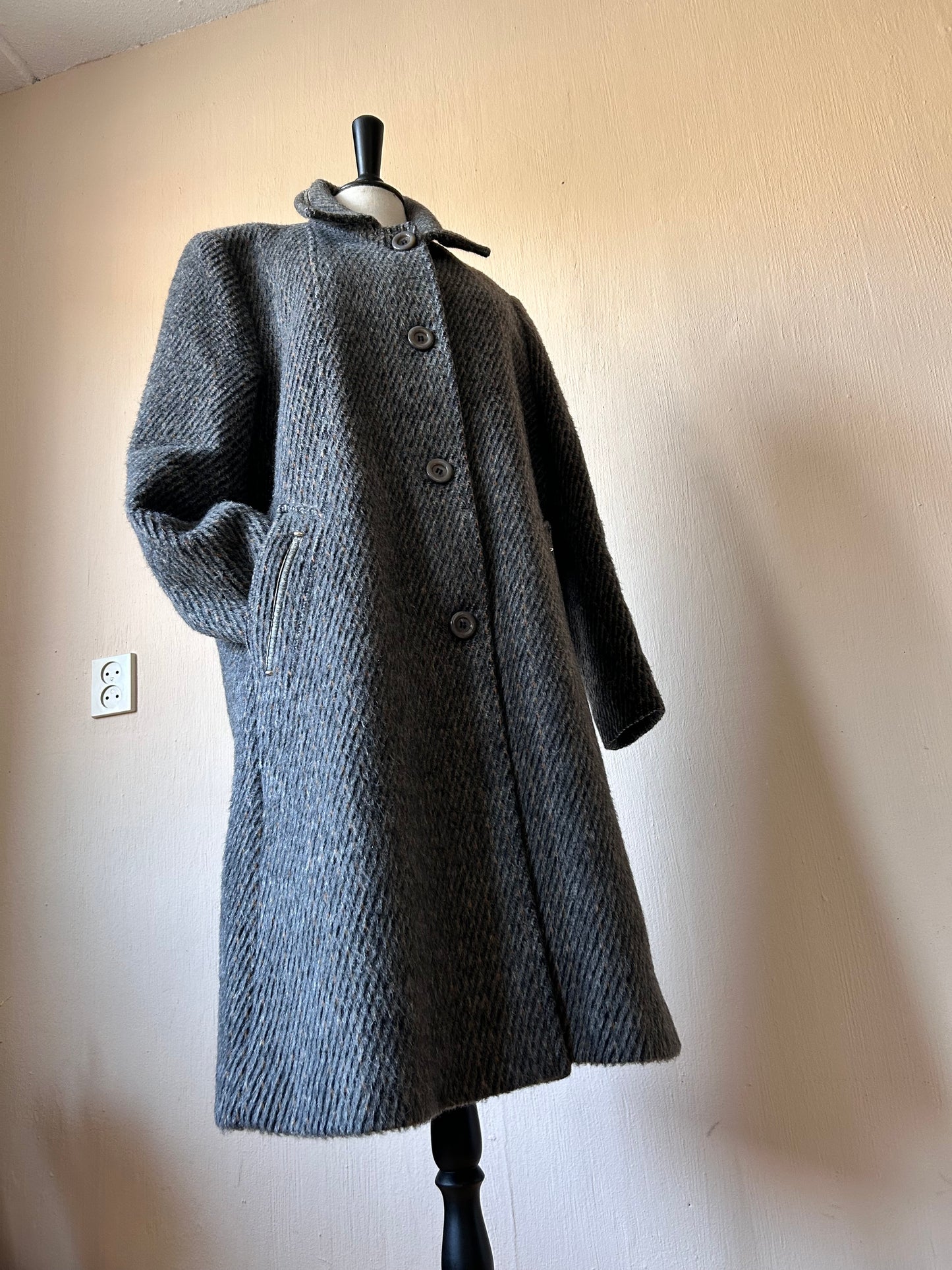 Vintage wool coat L