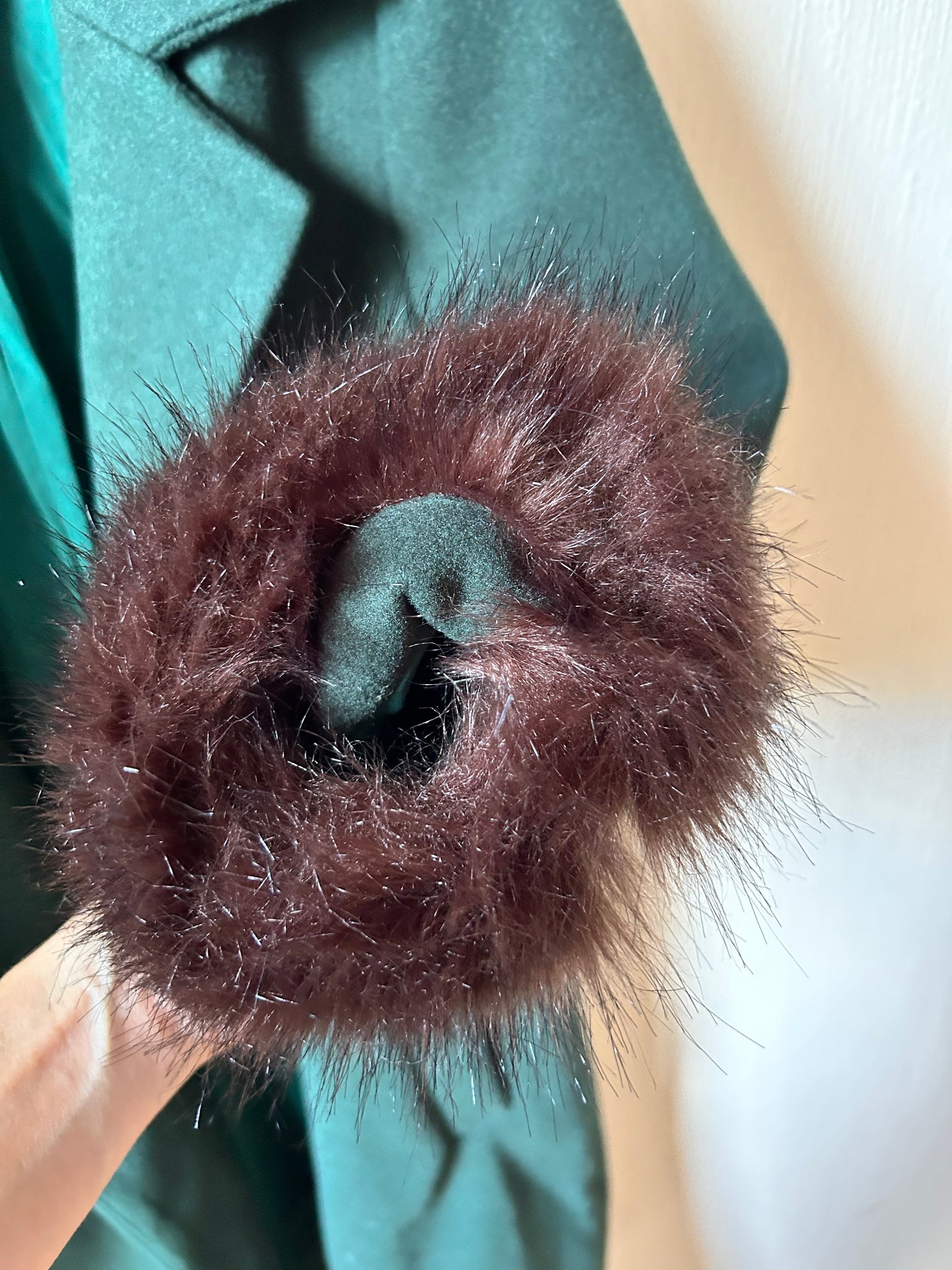 Vintage coat with faux fur cuffs (S)