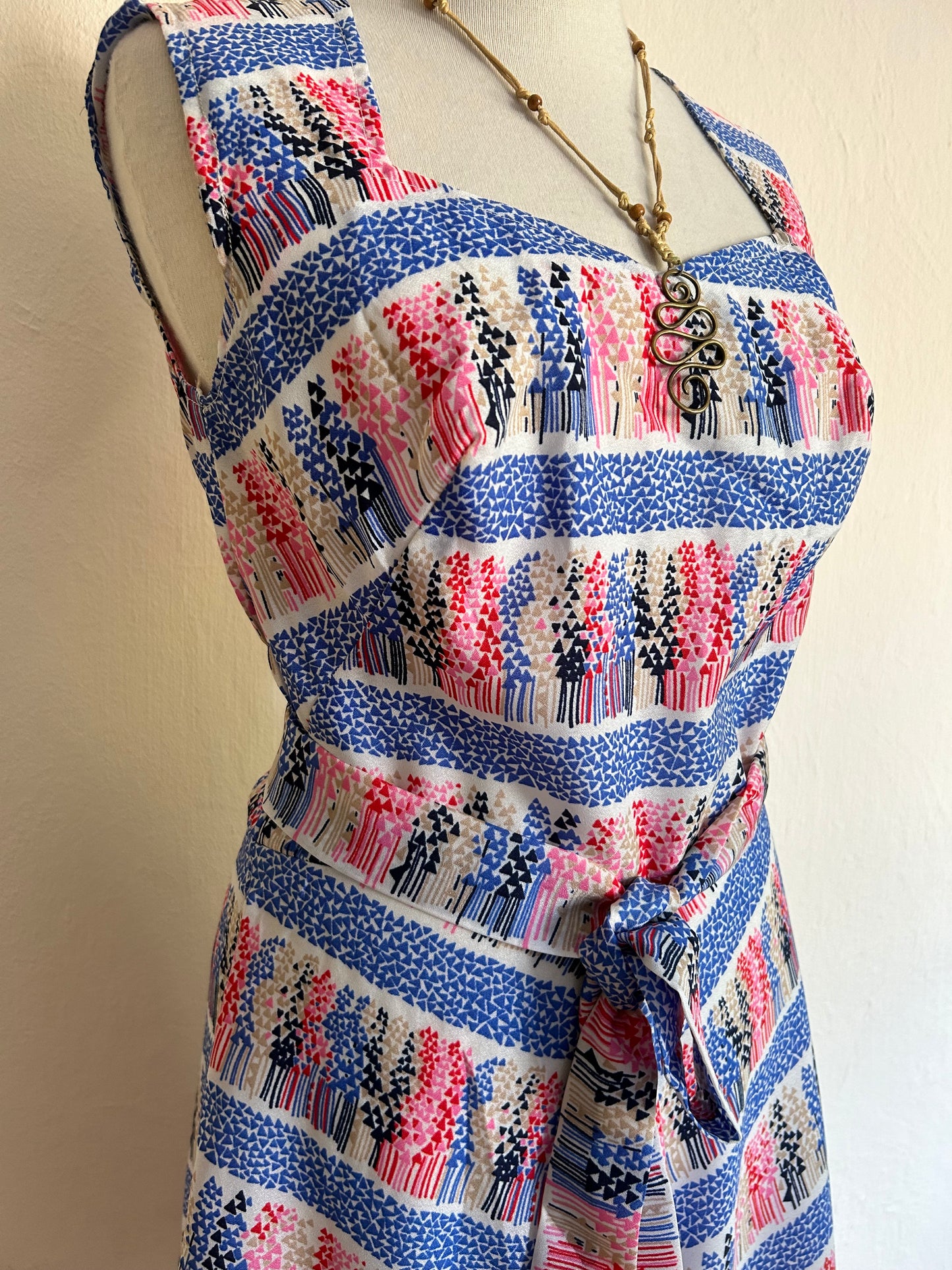 Vintage tie belt dress 70s