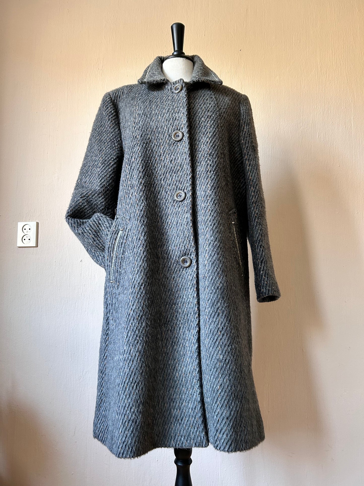 Vintage wool coat L