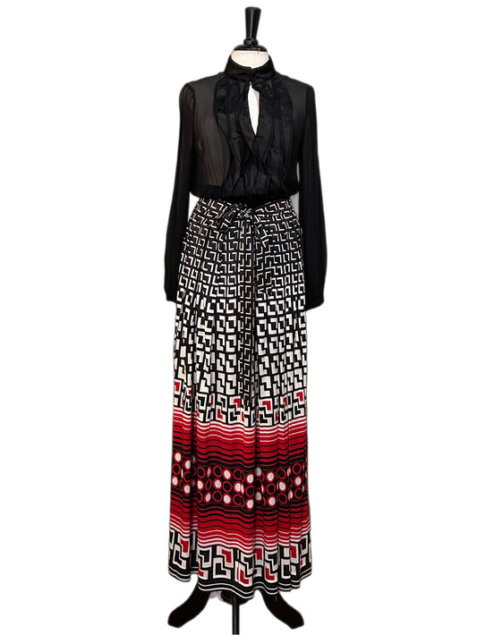 Vintage pleated long skirt