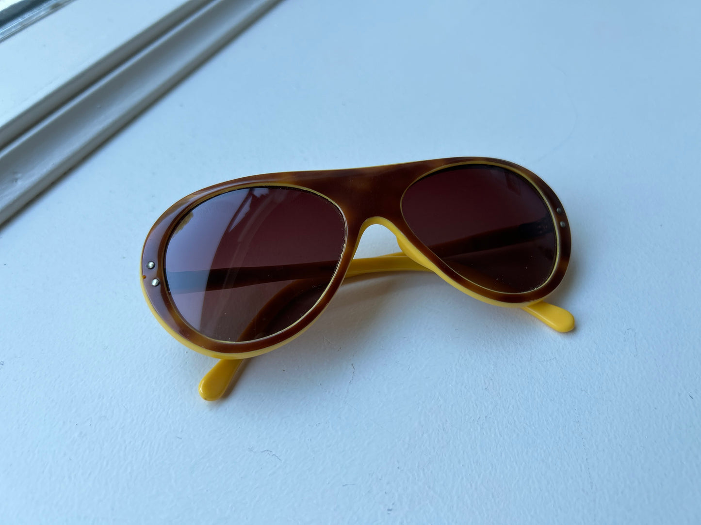 80s retro aviator sunglasses