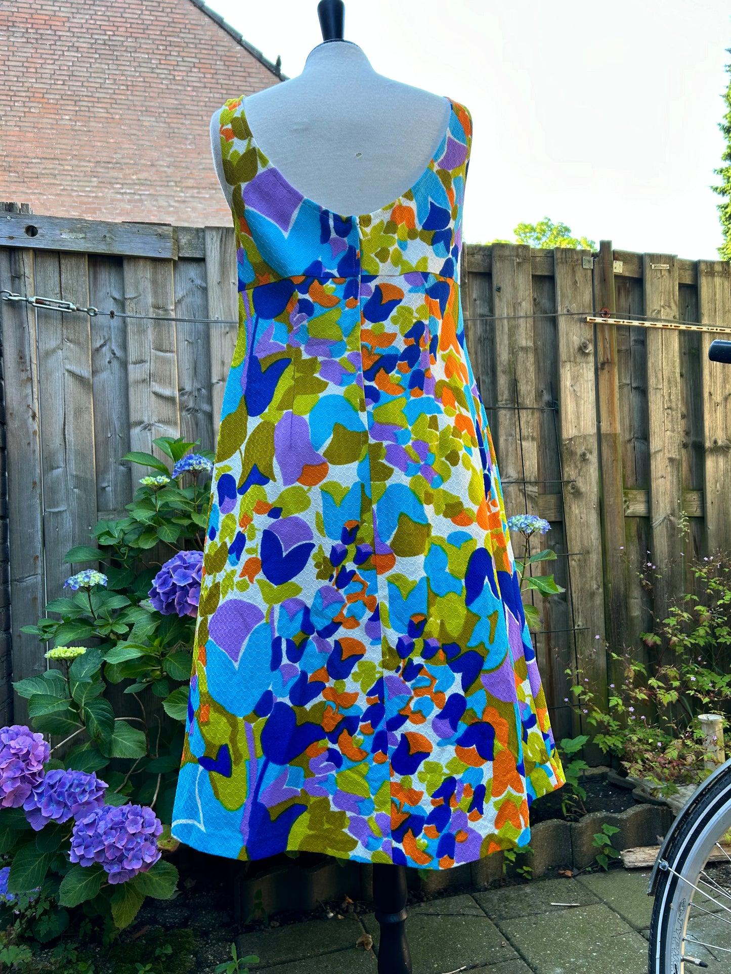 70s relief print dress