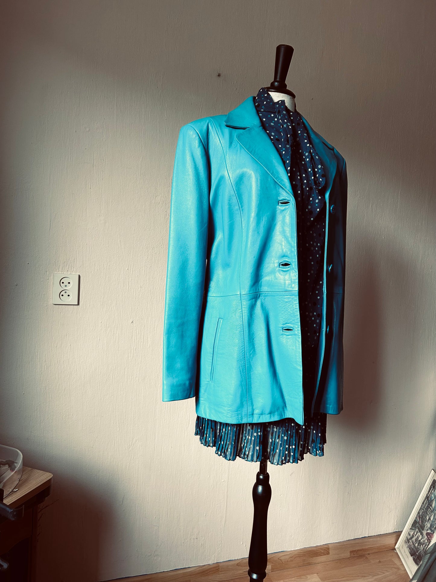 Turquoise leather jacket (XL)