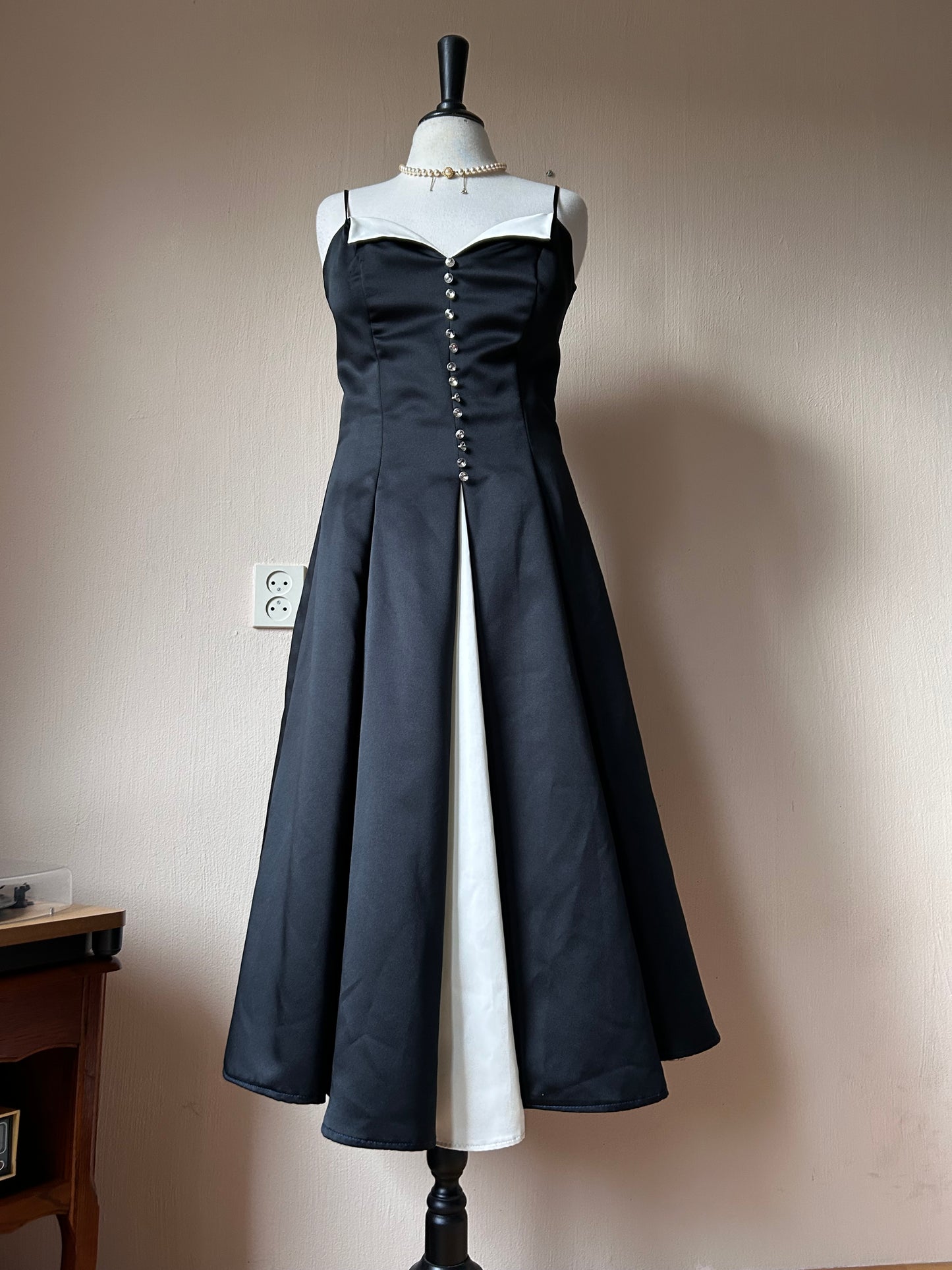 Vera Mont gala dress