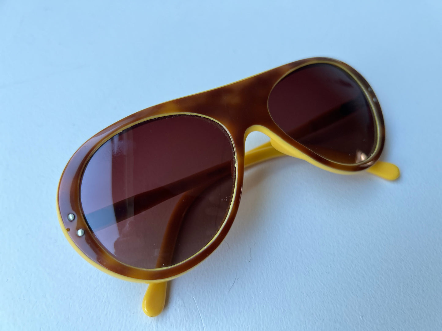 80s retro aviator sunglasses