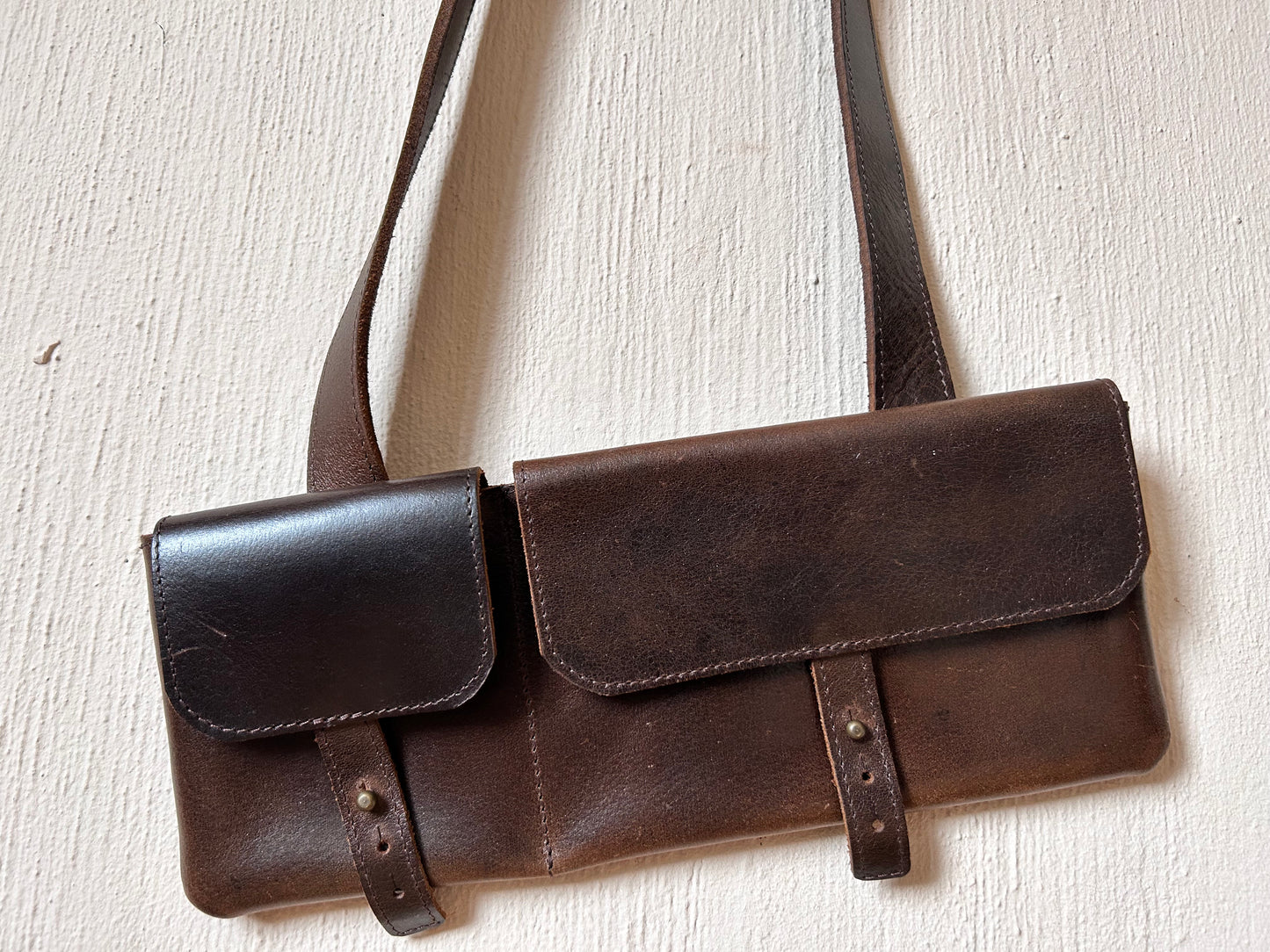 Vintage leather crossbody