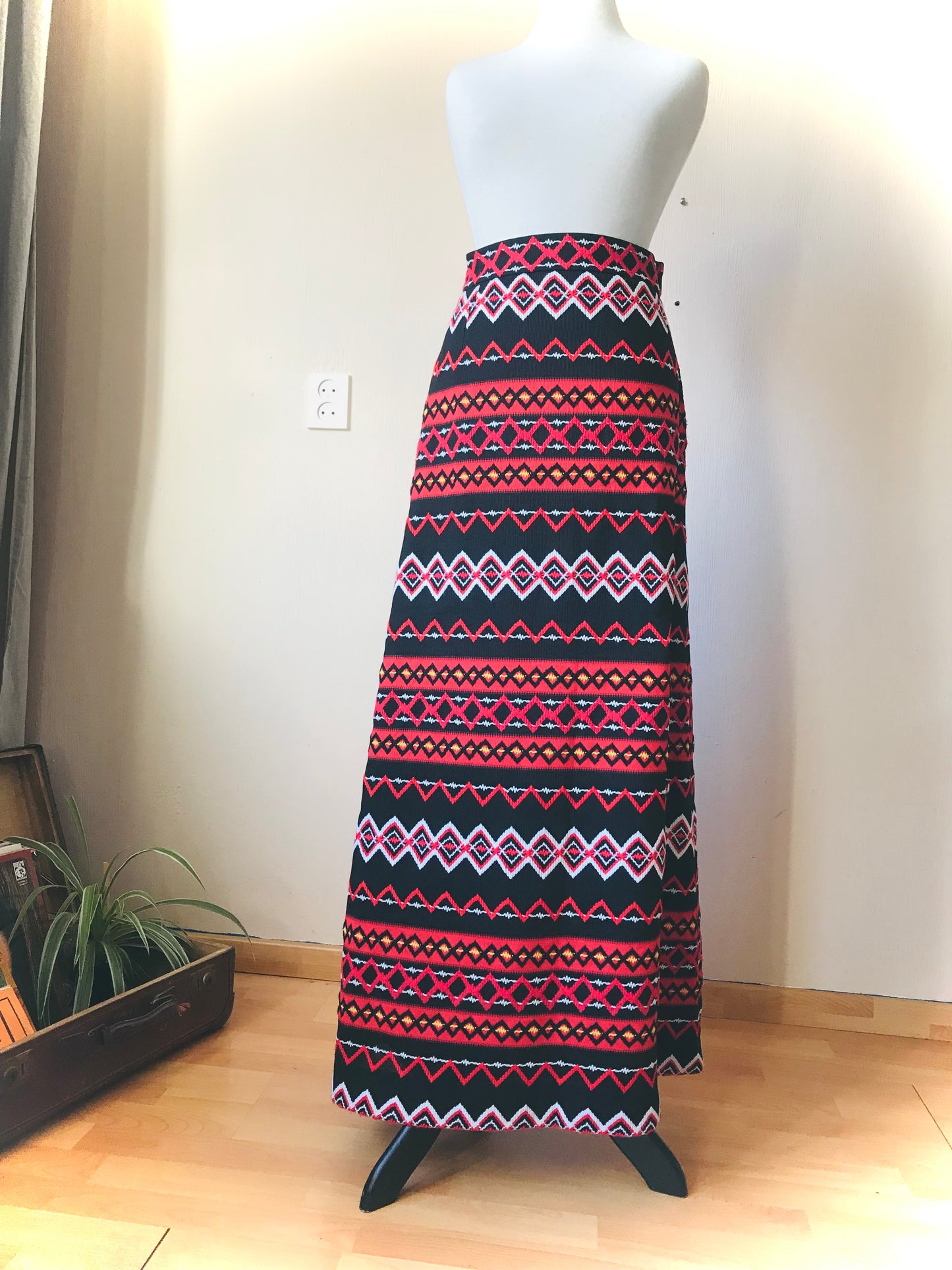 Maxi vintage skirt