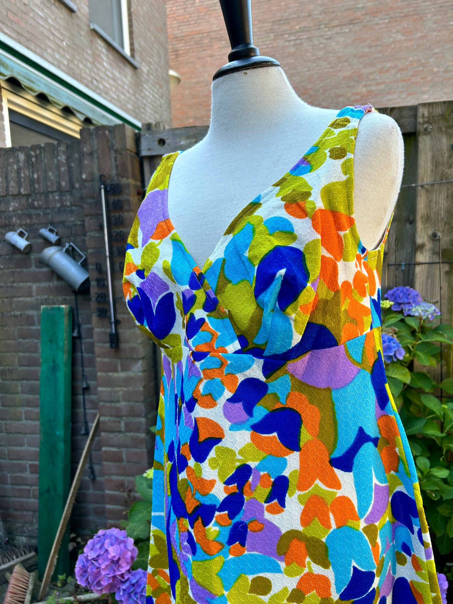 70s relief print dress