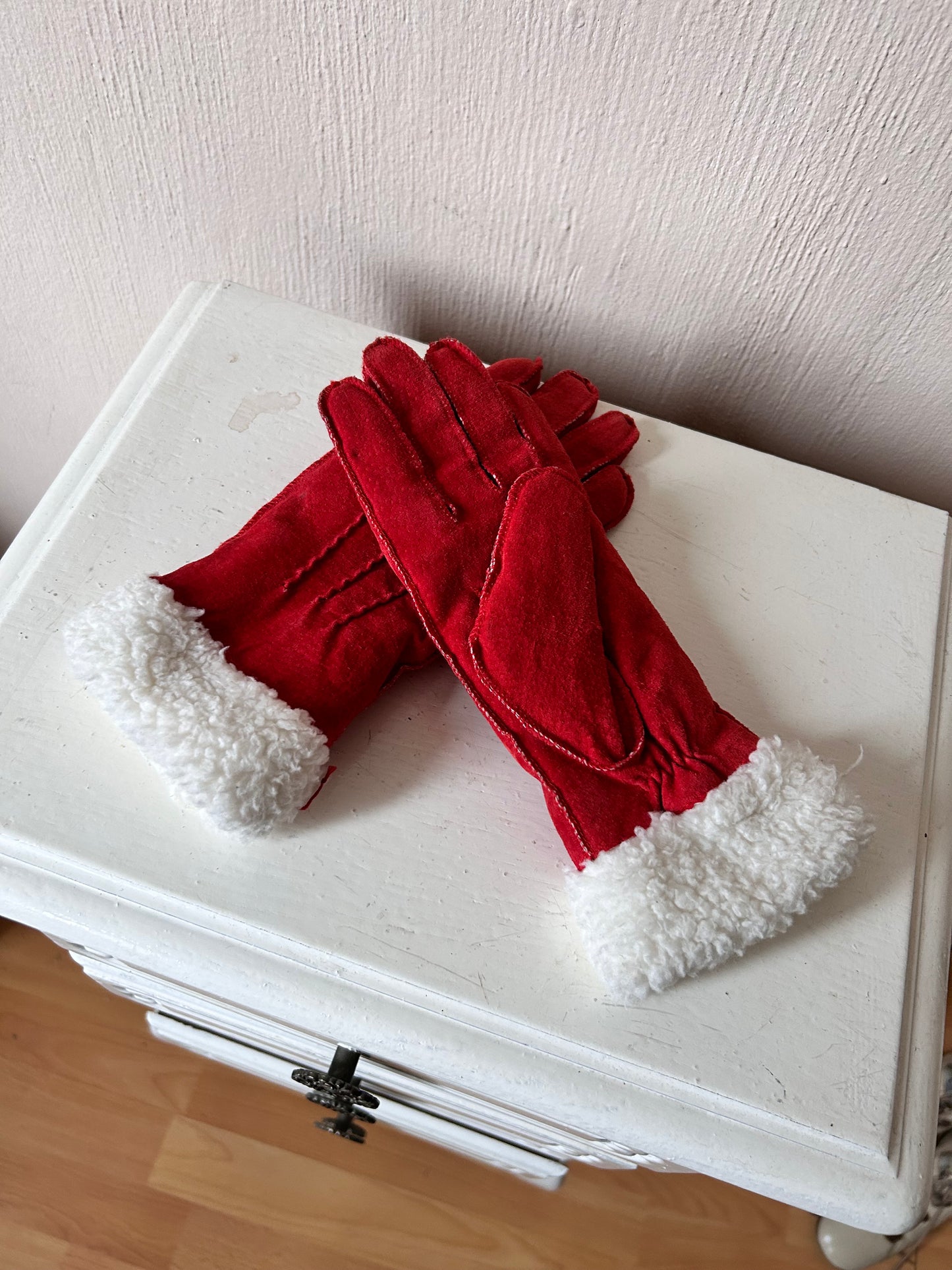 Red suede gloves