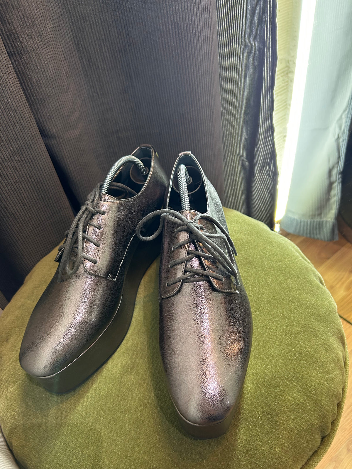 ⁠Calvin Klein Metallic Pewter / Silver Platform Oxford Derby Shoes⁠ 39