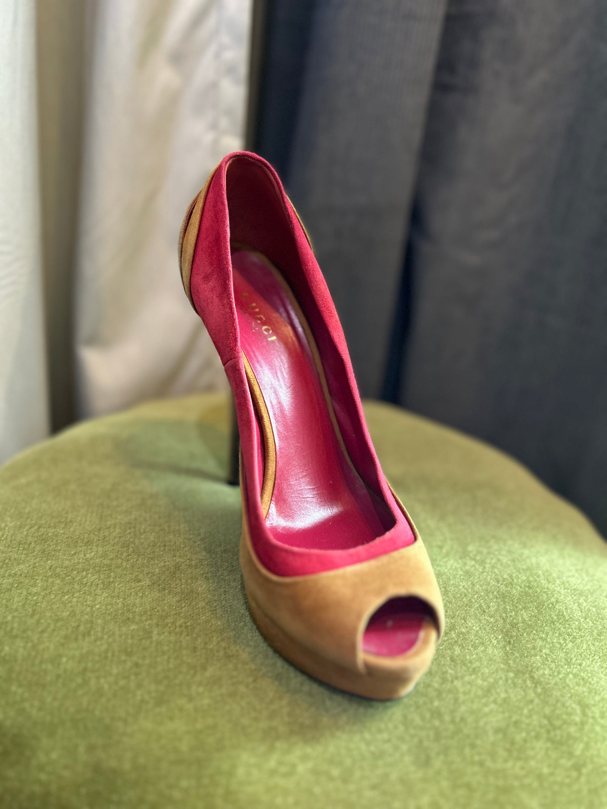 Gucci Tricolor Suede Peep-Toe Platform Pumps - Size 37.5 C⁠