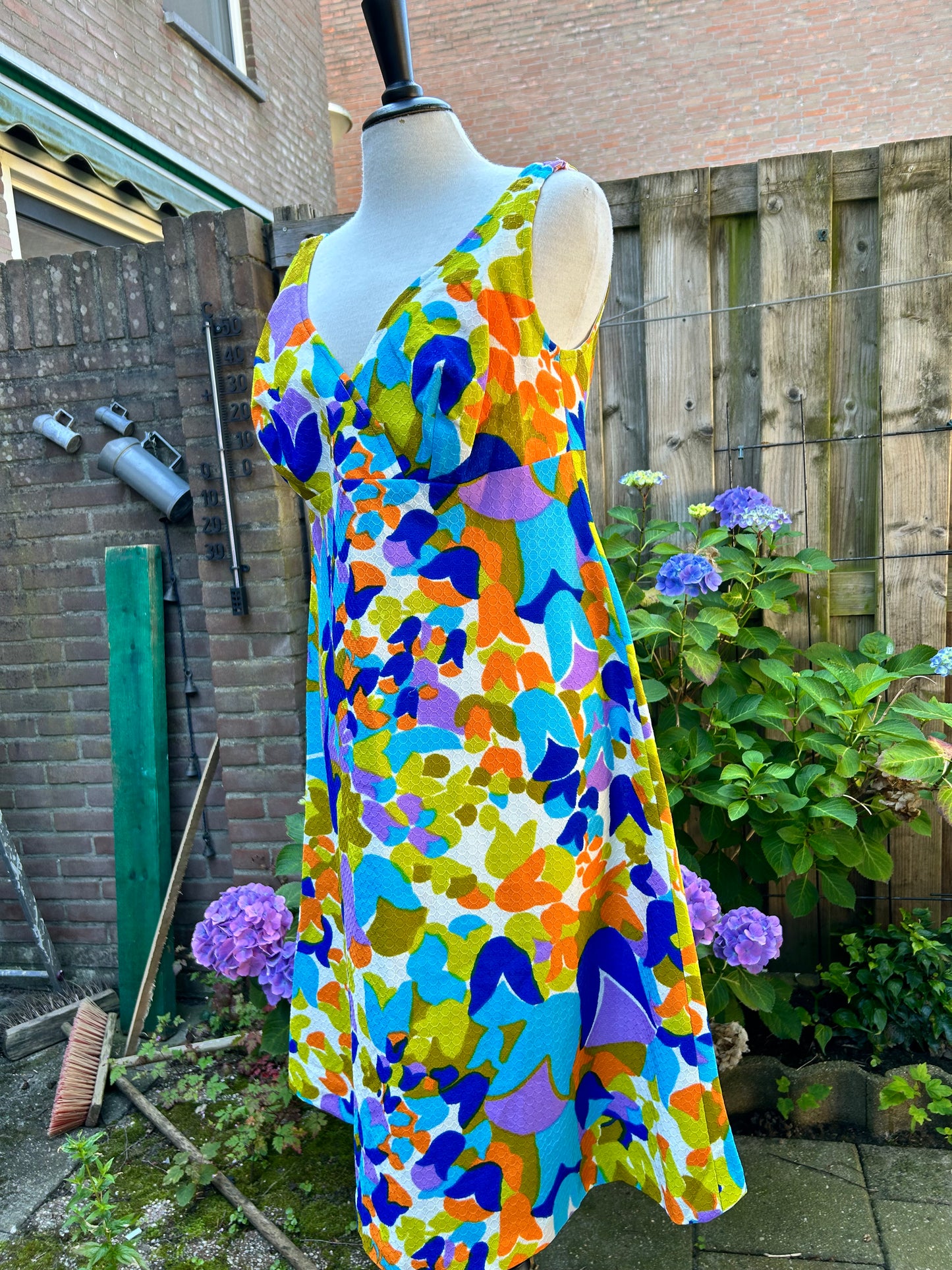 70s relief print dress