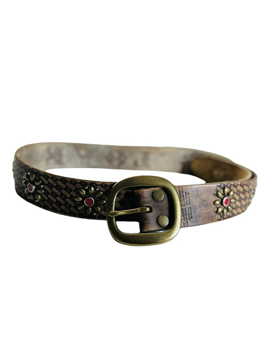 Metal embroidered solid leather belt