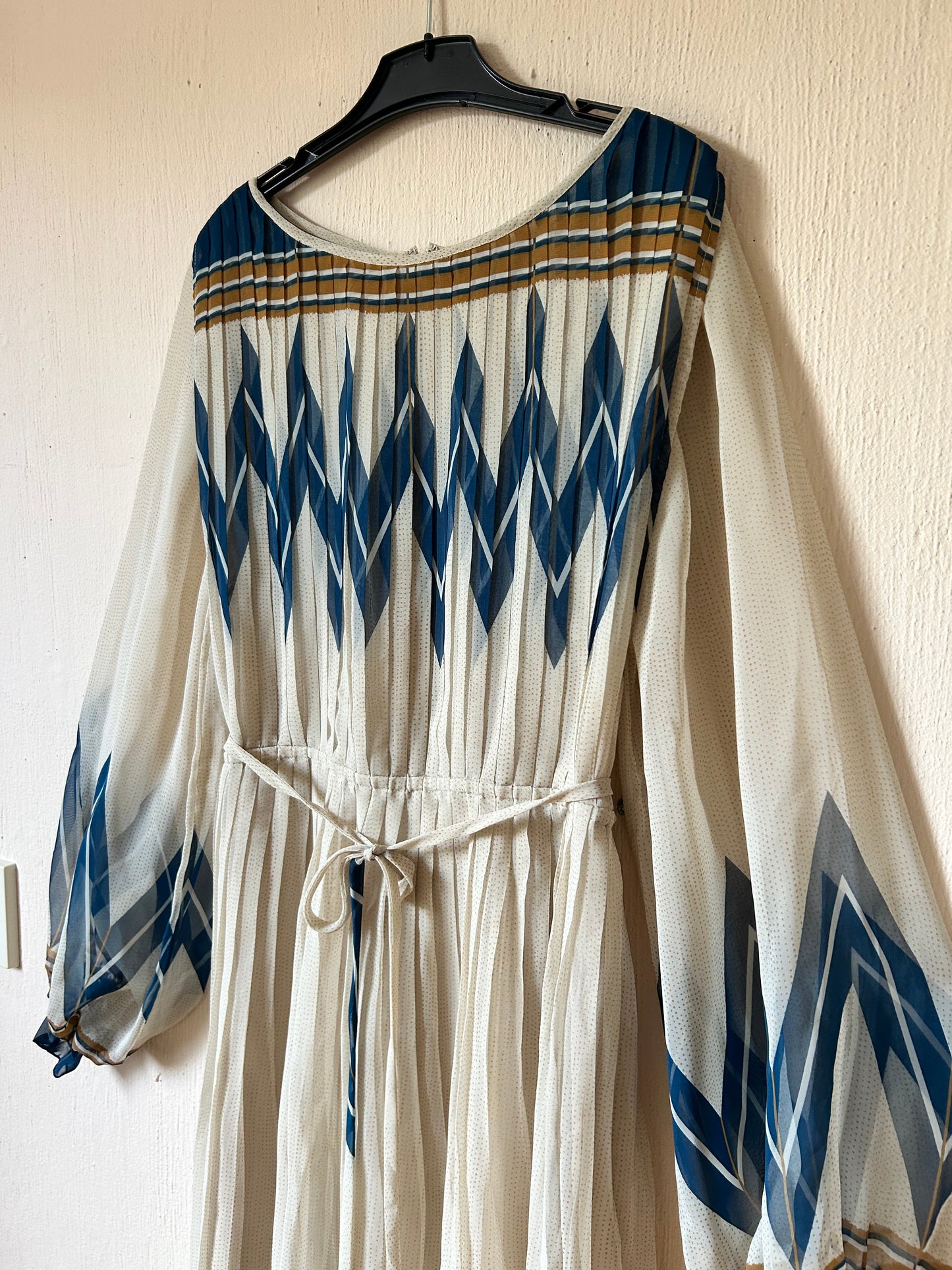 80s vintage tie belt dress