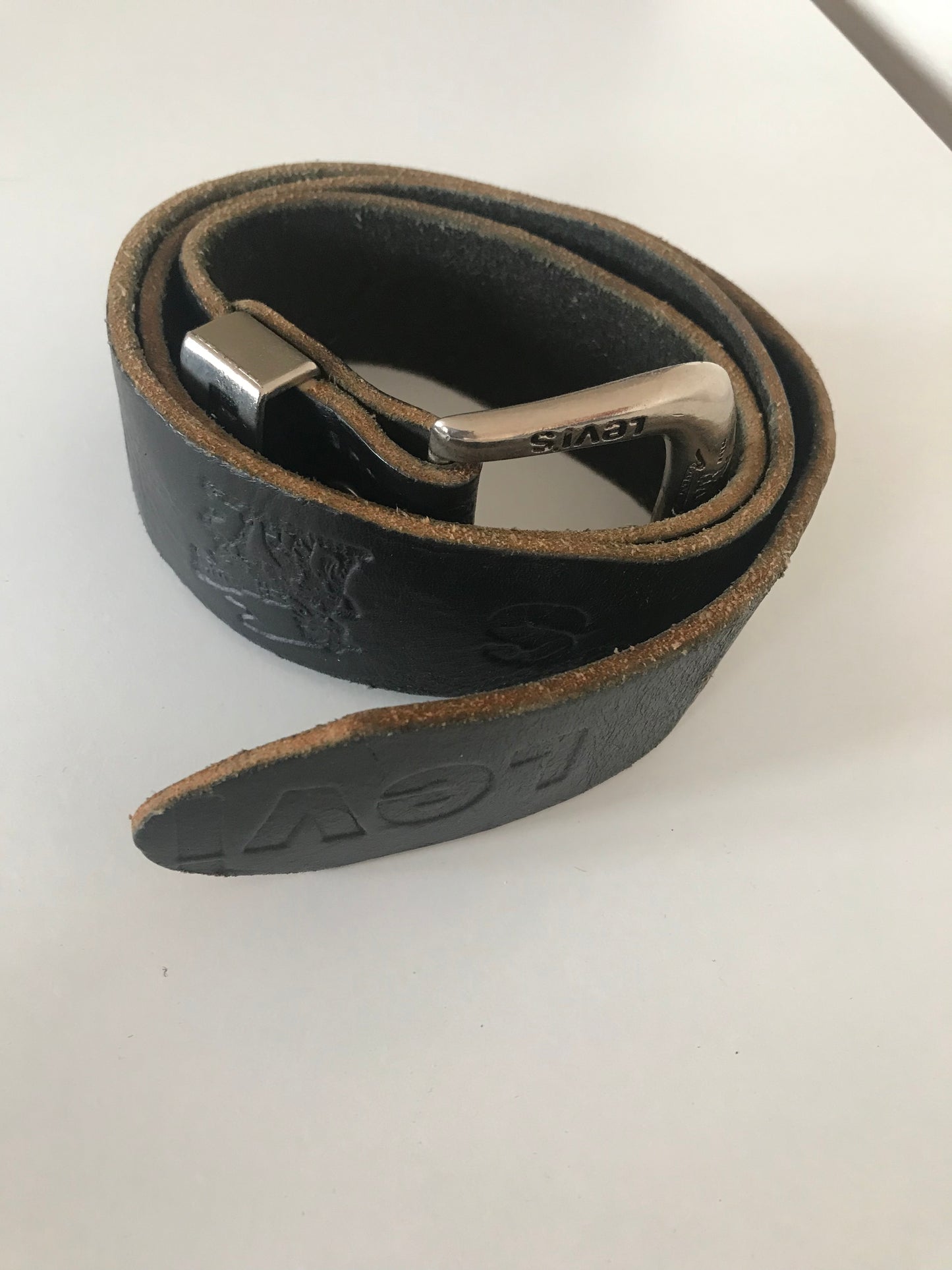 90’s Levi’s leather belt