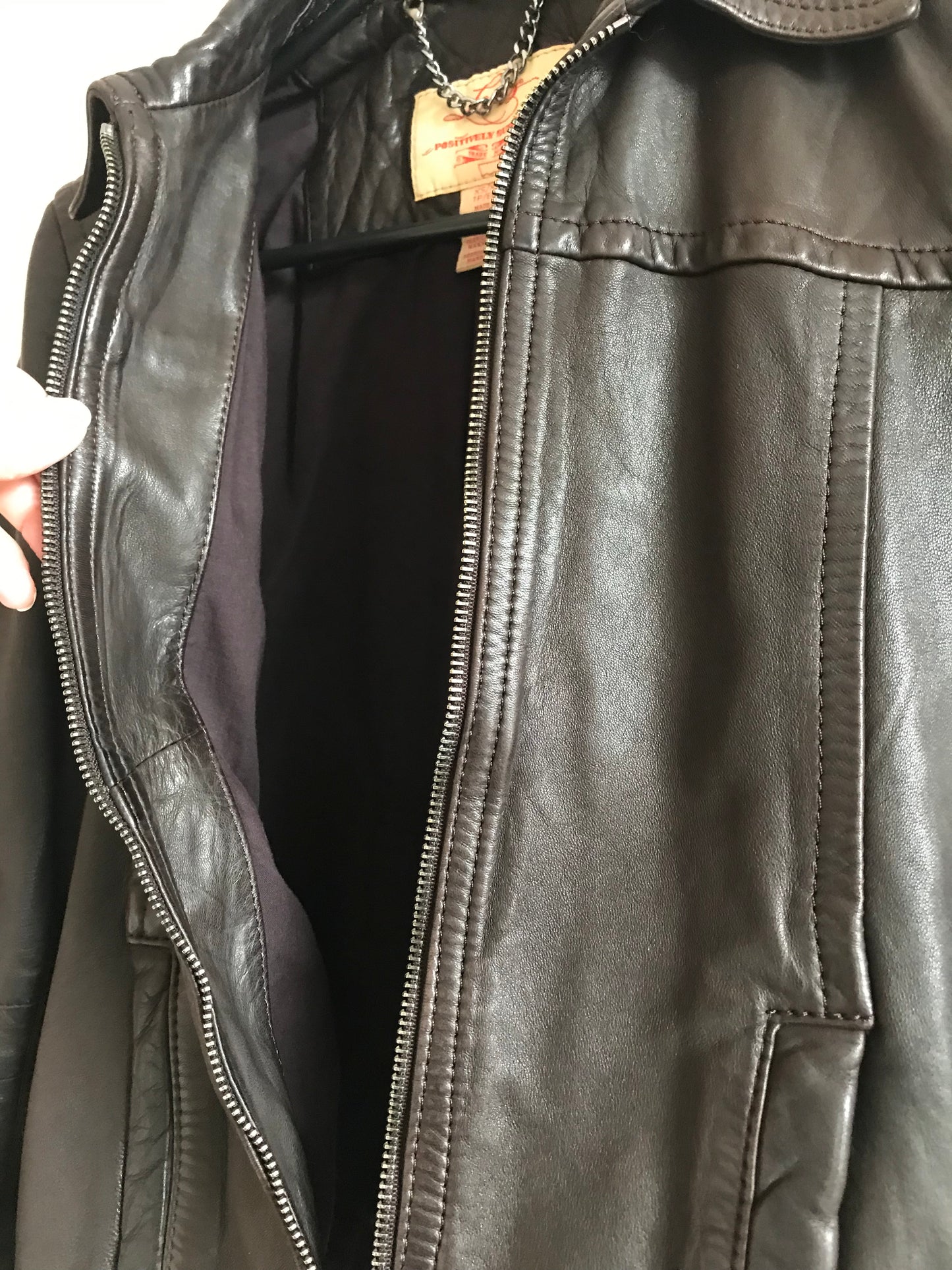 Levi’s leather jacket 90s