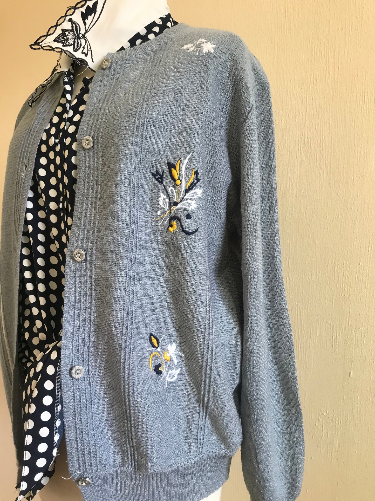 Cardigan with embroidered motifs