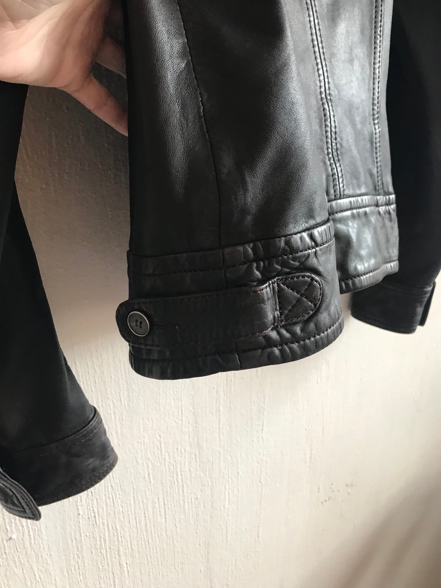 Levi’s leather jacket 90s