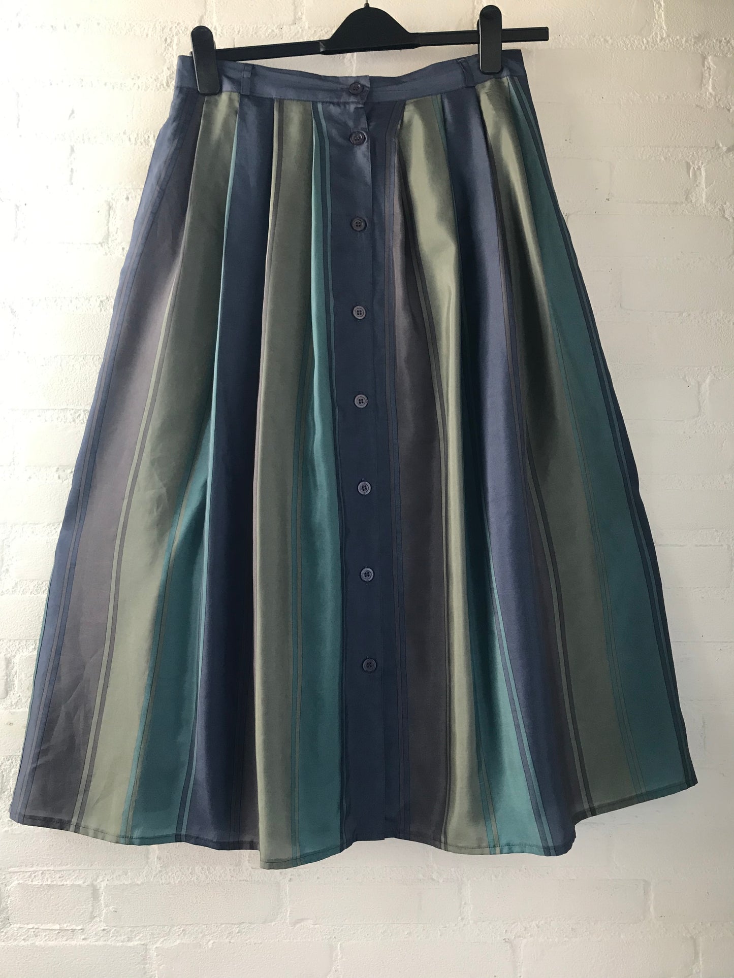 Pleated Silk skirt