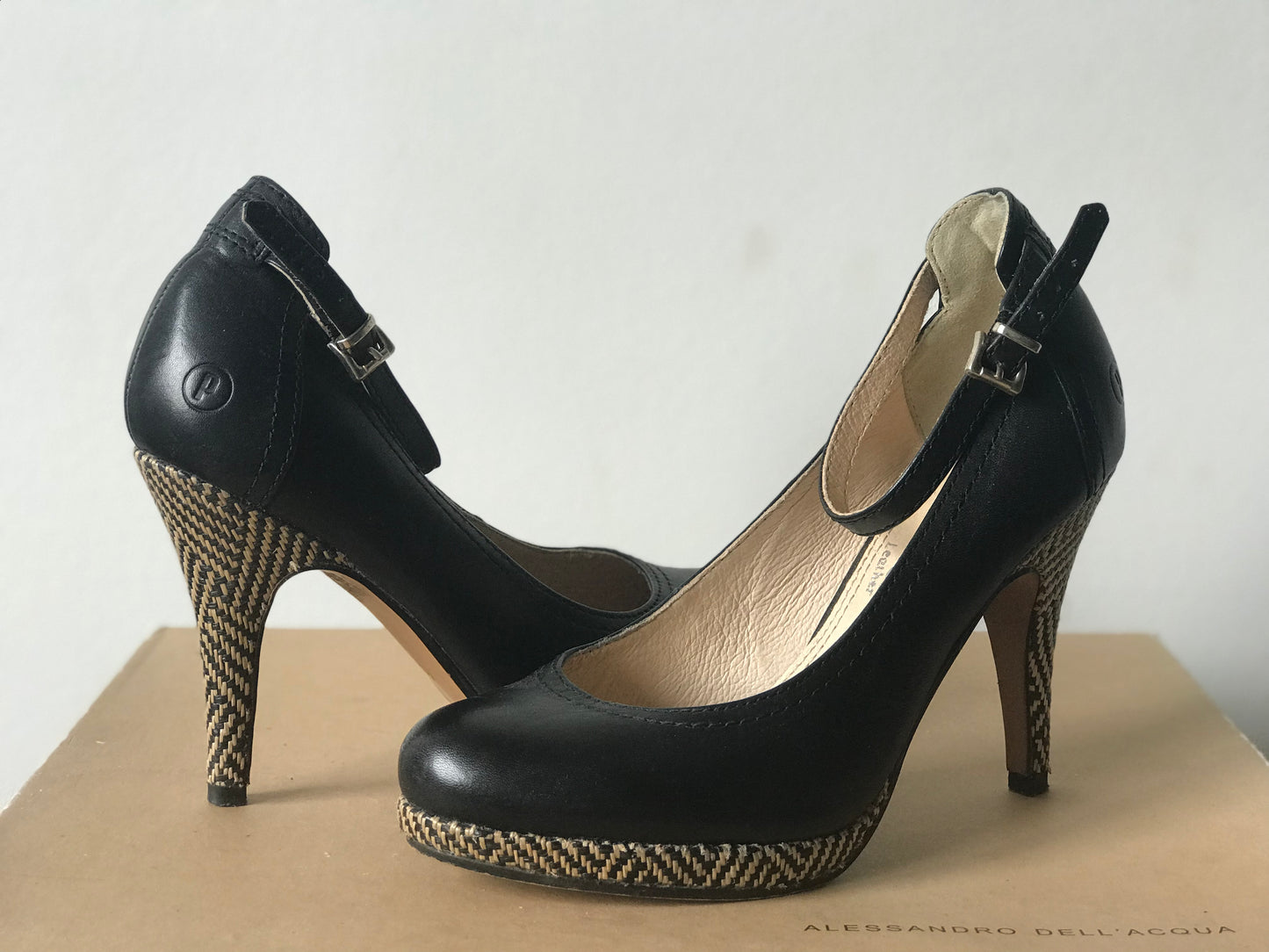 Vintage mary jane pumps