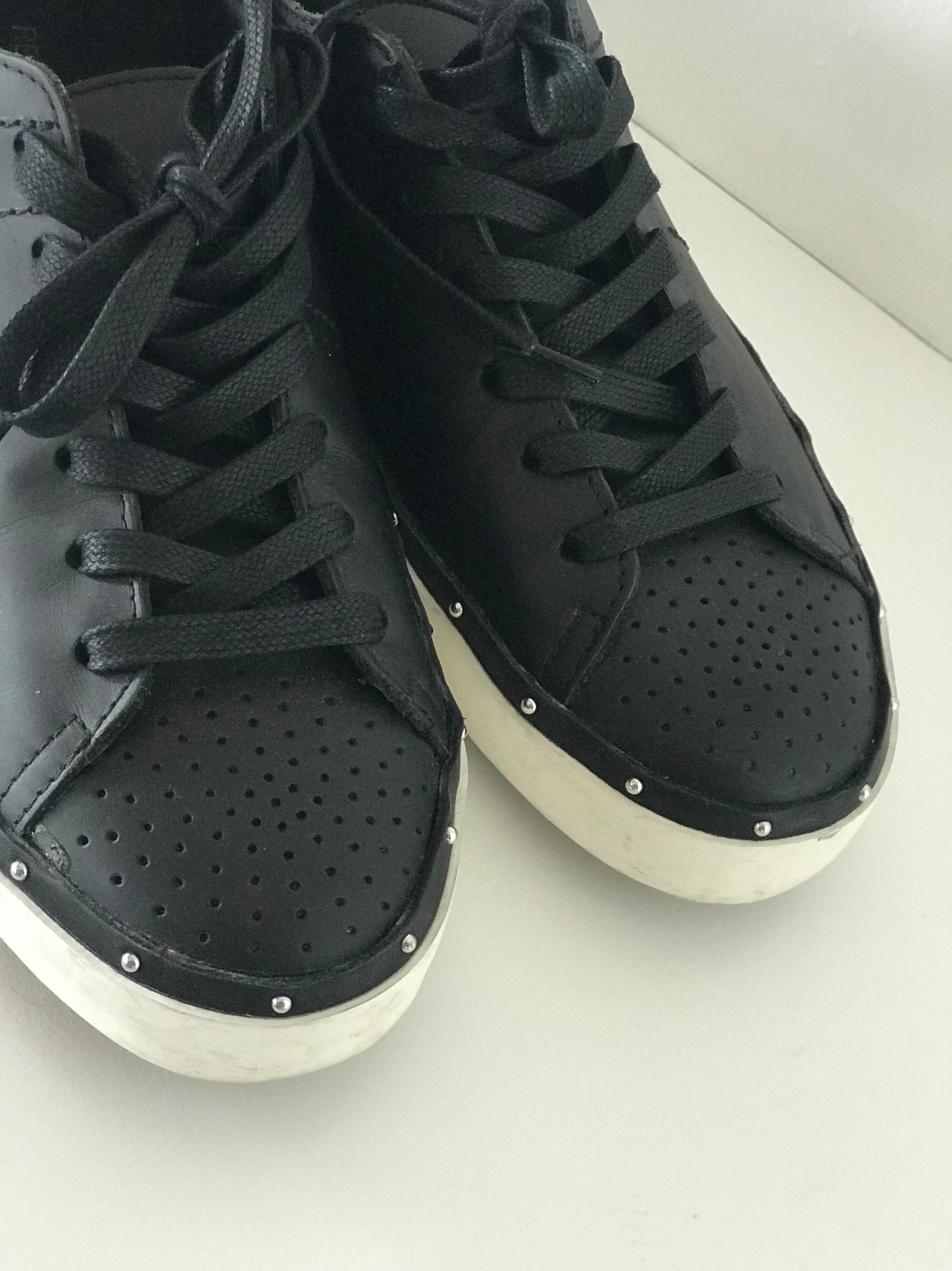 Rebecca Minkoff sneakers 37