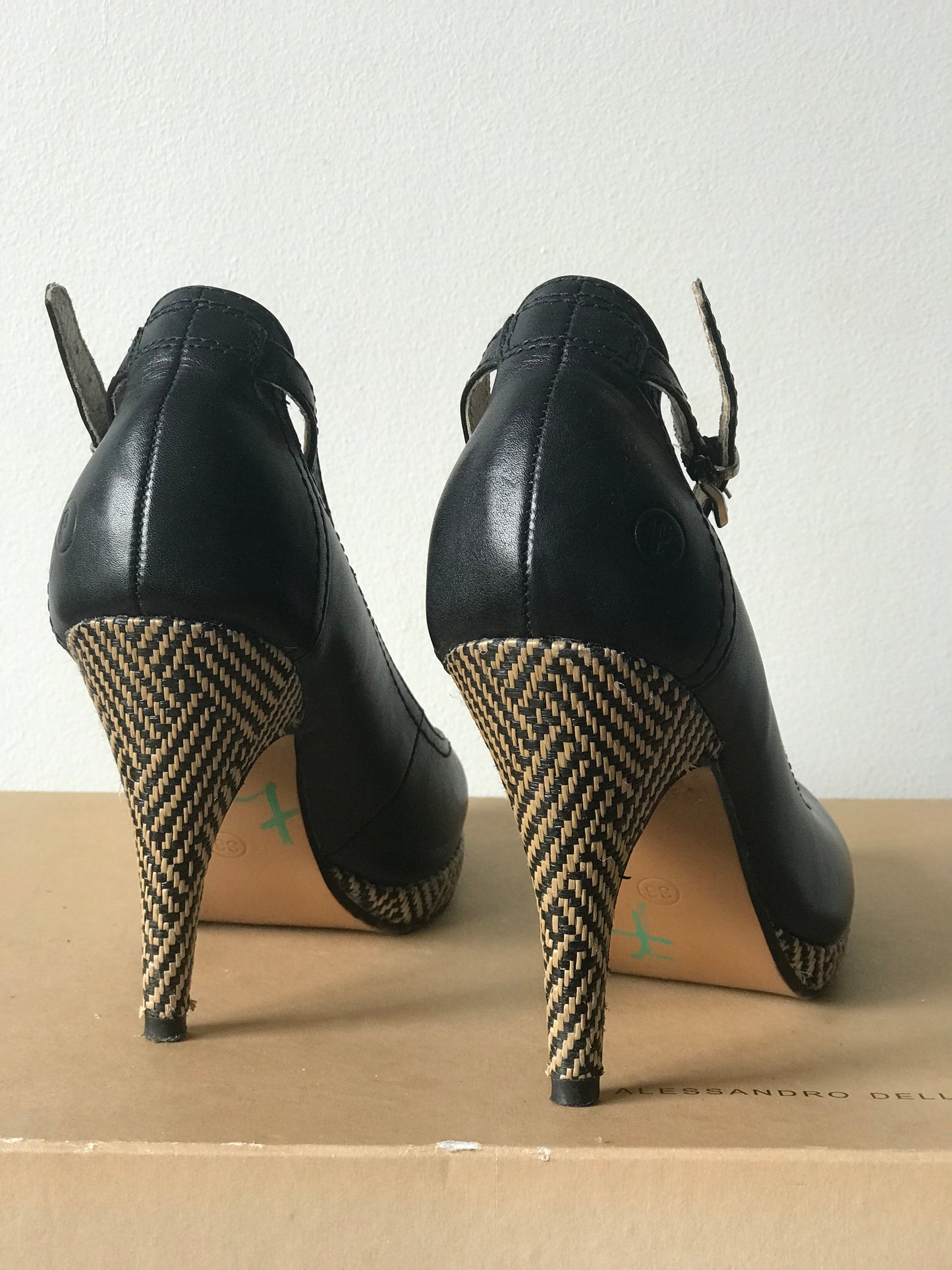 Vintage mary jane pumps