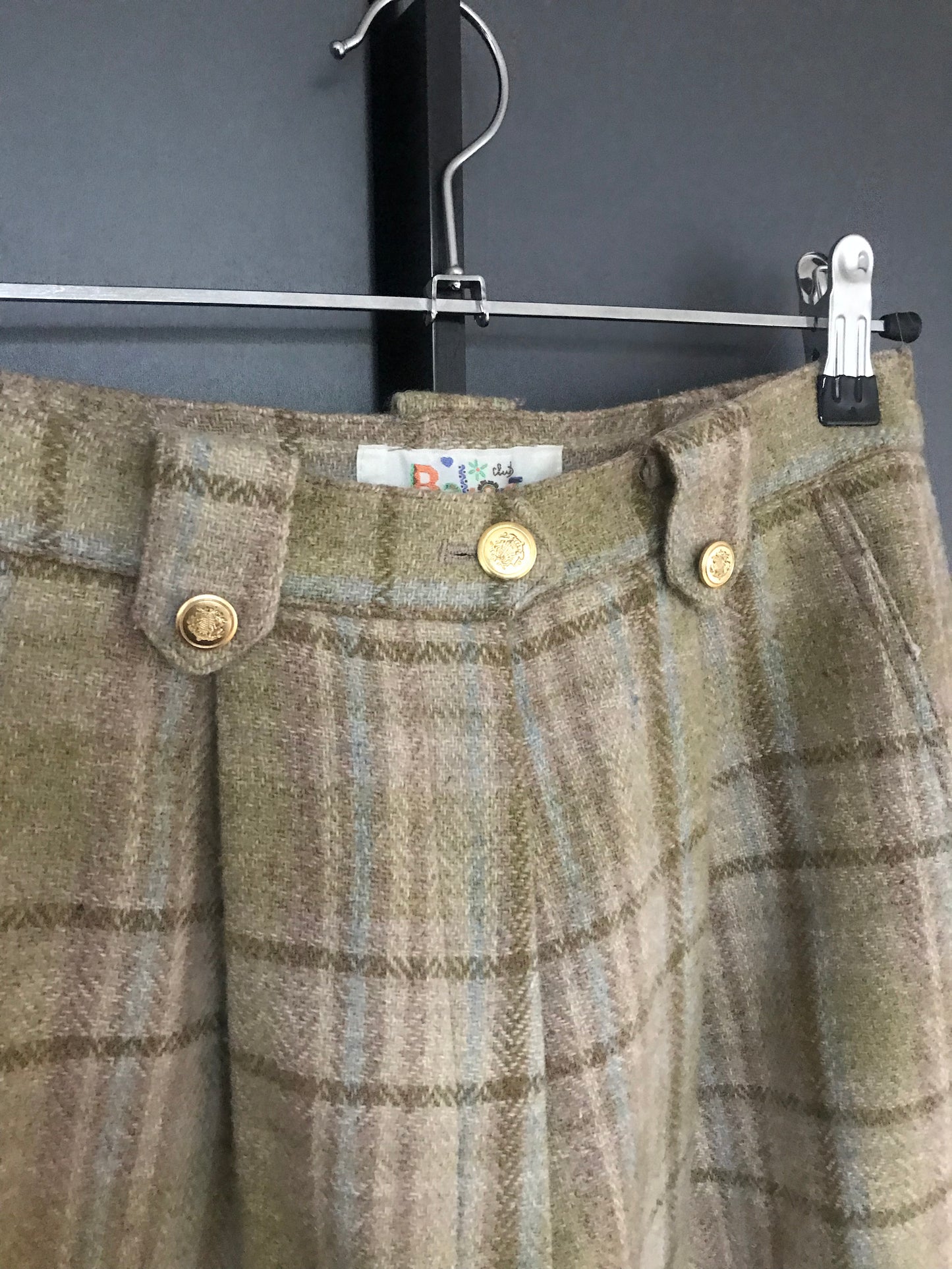 Wool pleated trousers