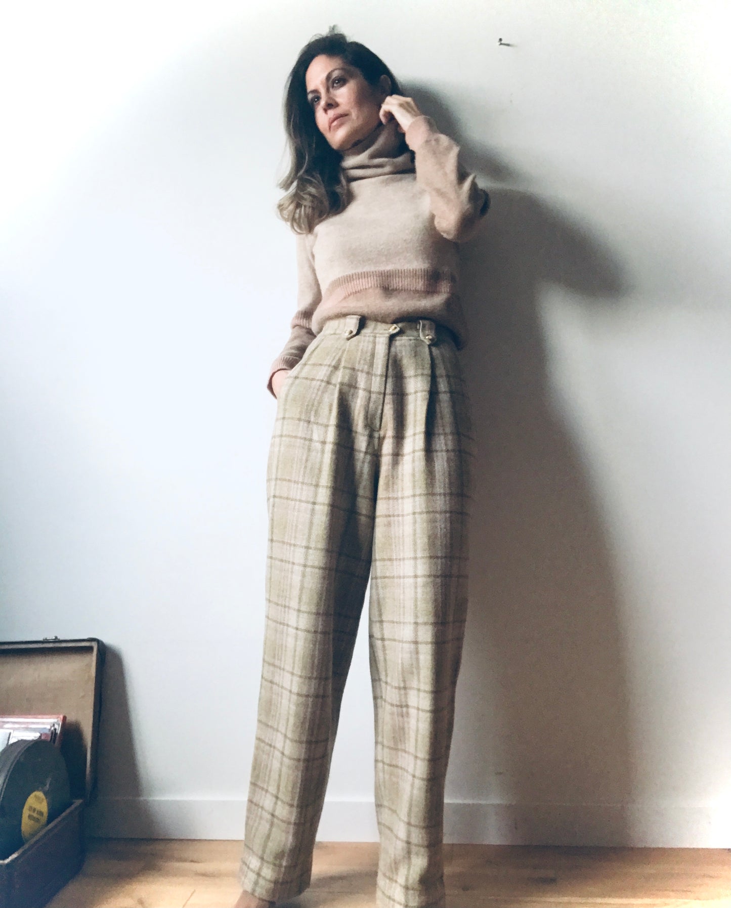 Wool pleated trousers