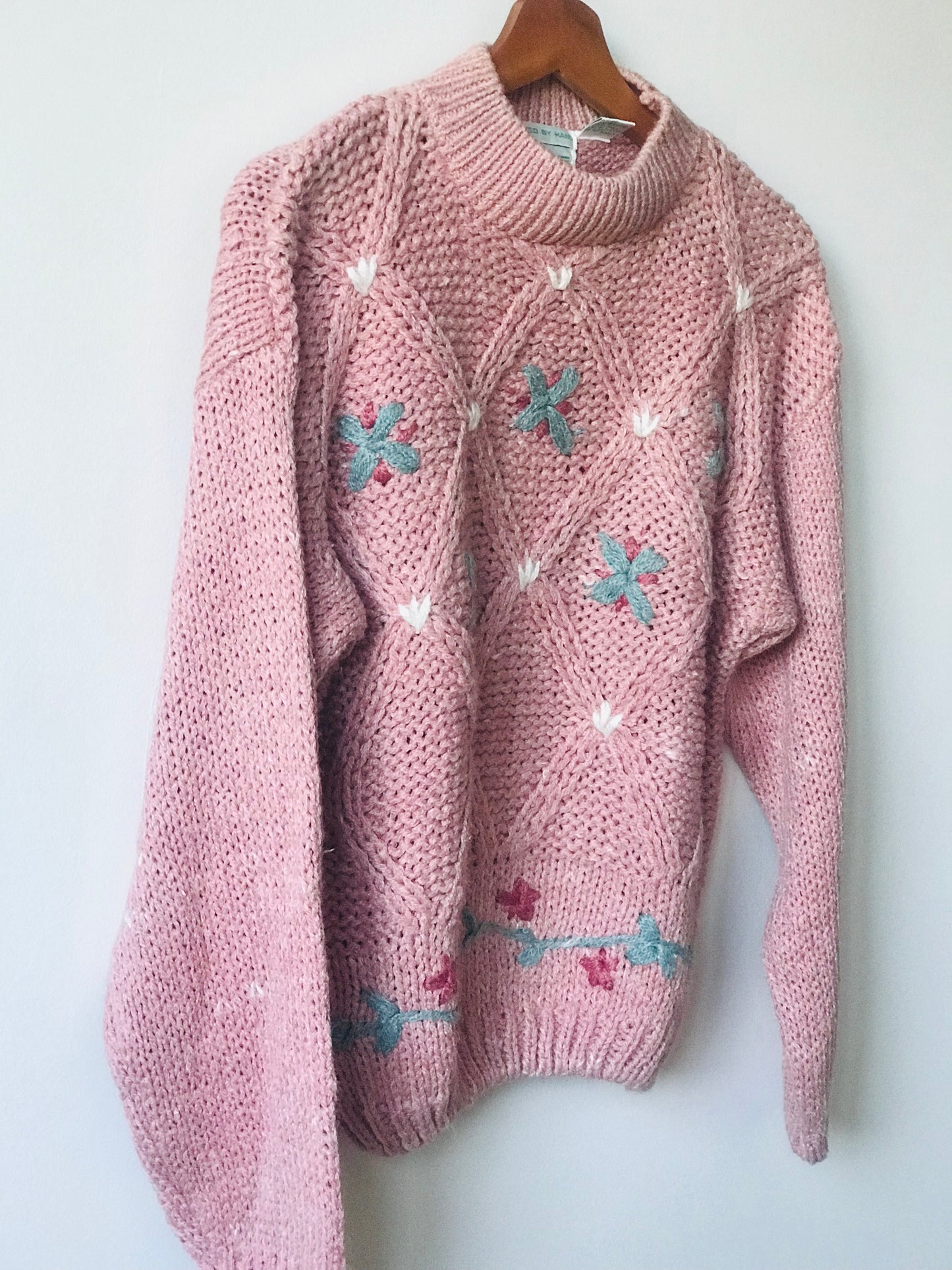 Vintage knited floral sweater