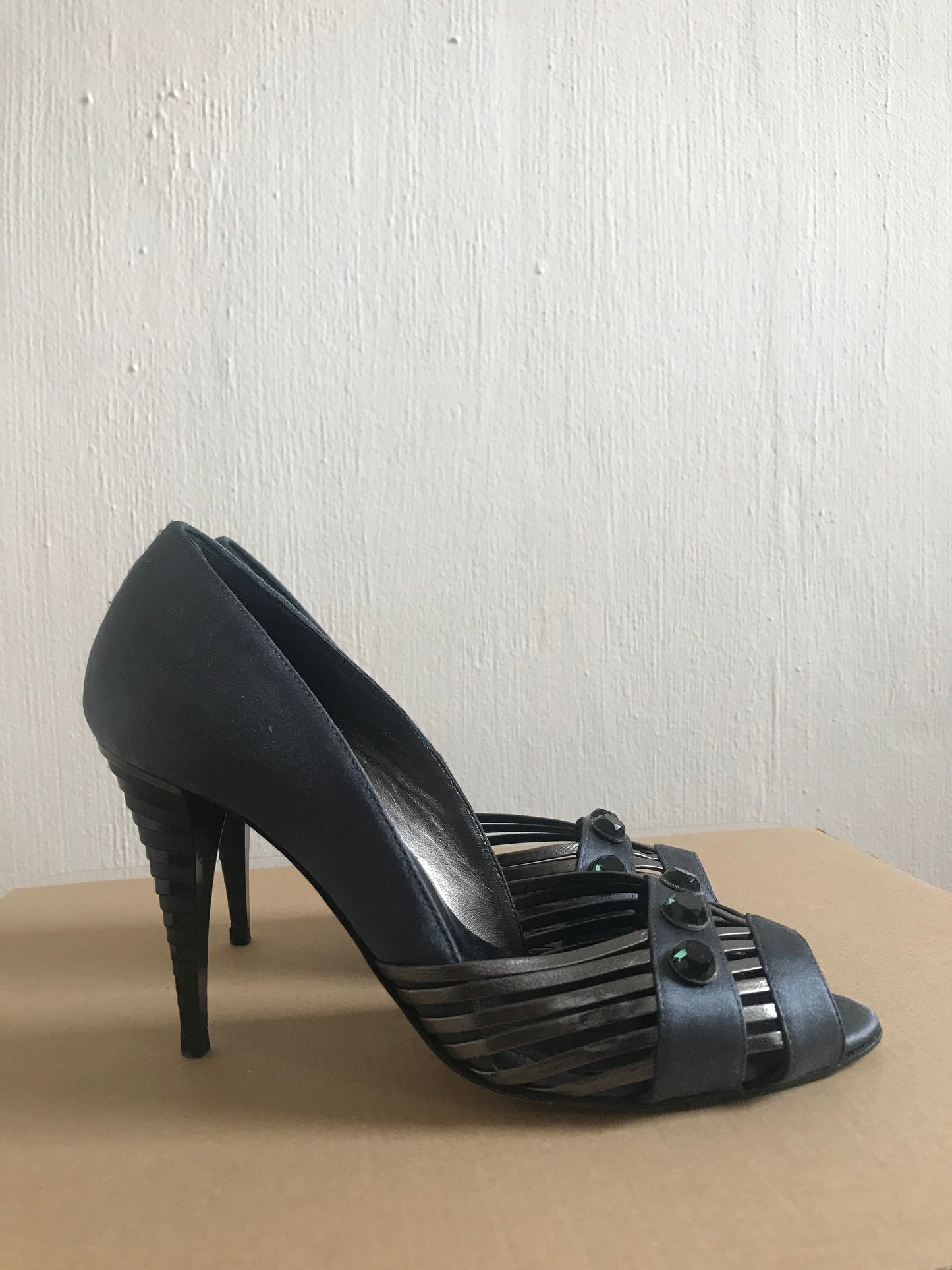 Gianfranco Ferre pumps 37