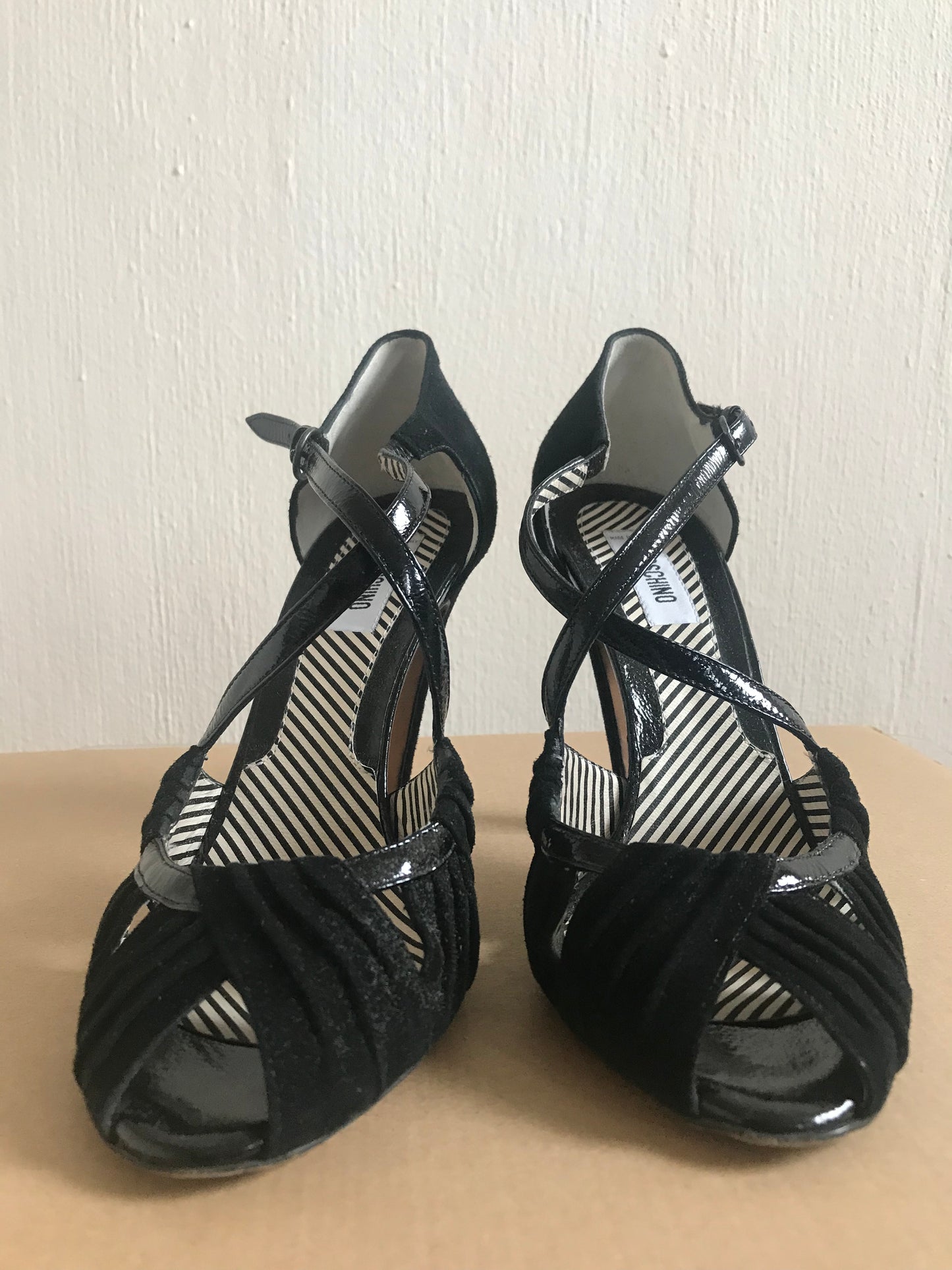 Moschino tango pumps