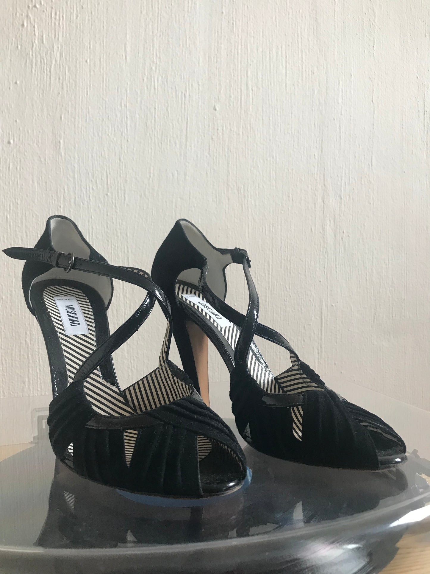 Moschino tango pumps