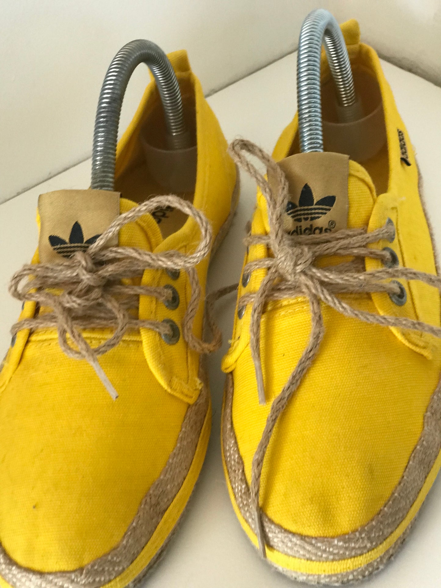 Vintage adidas lace up flats 38