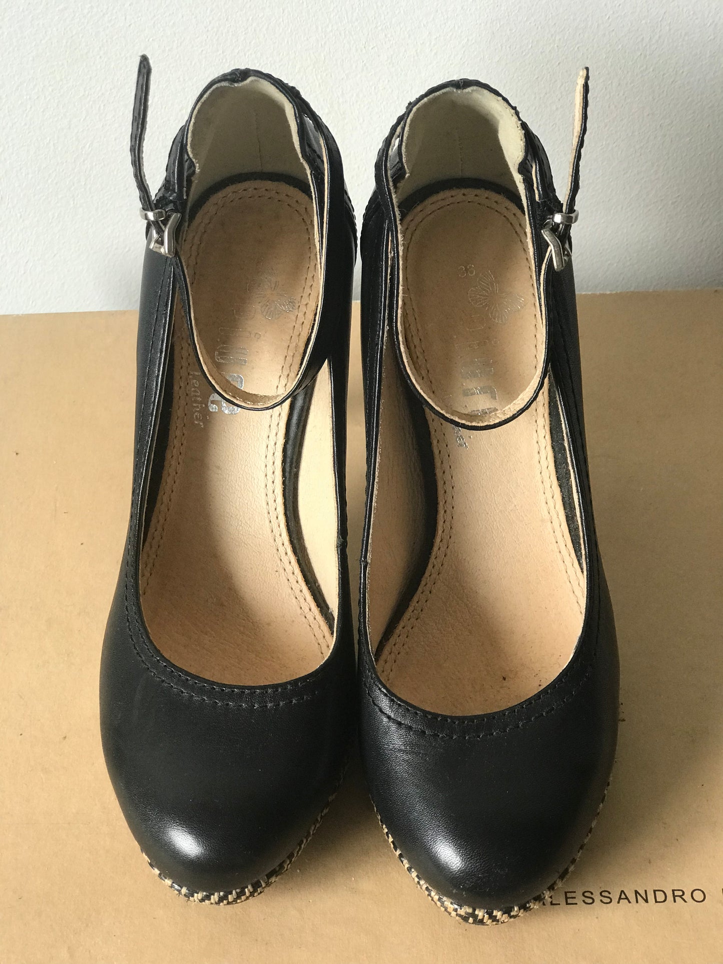 Vintage mary jane pumps