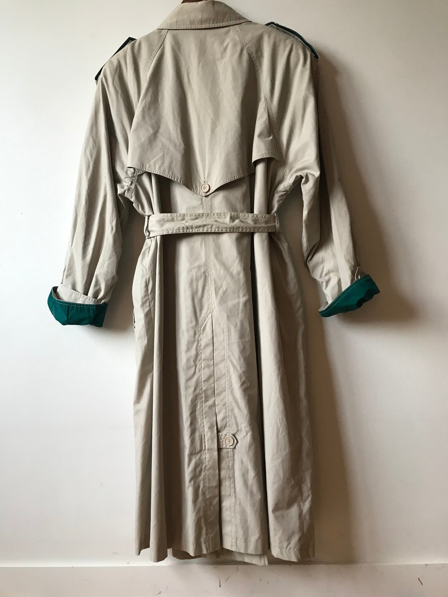 90s iconic trench coat