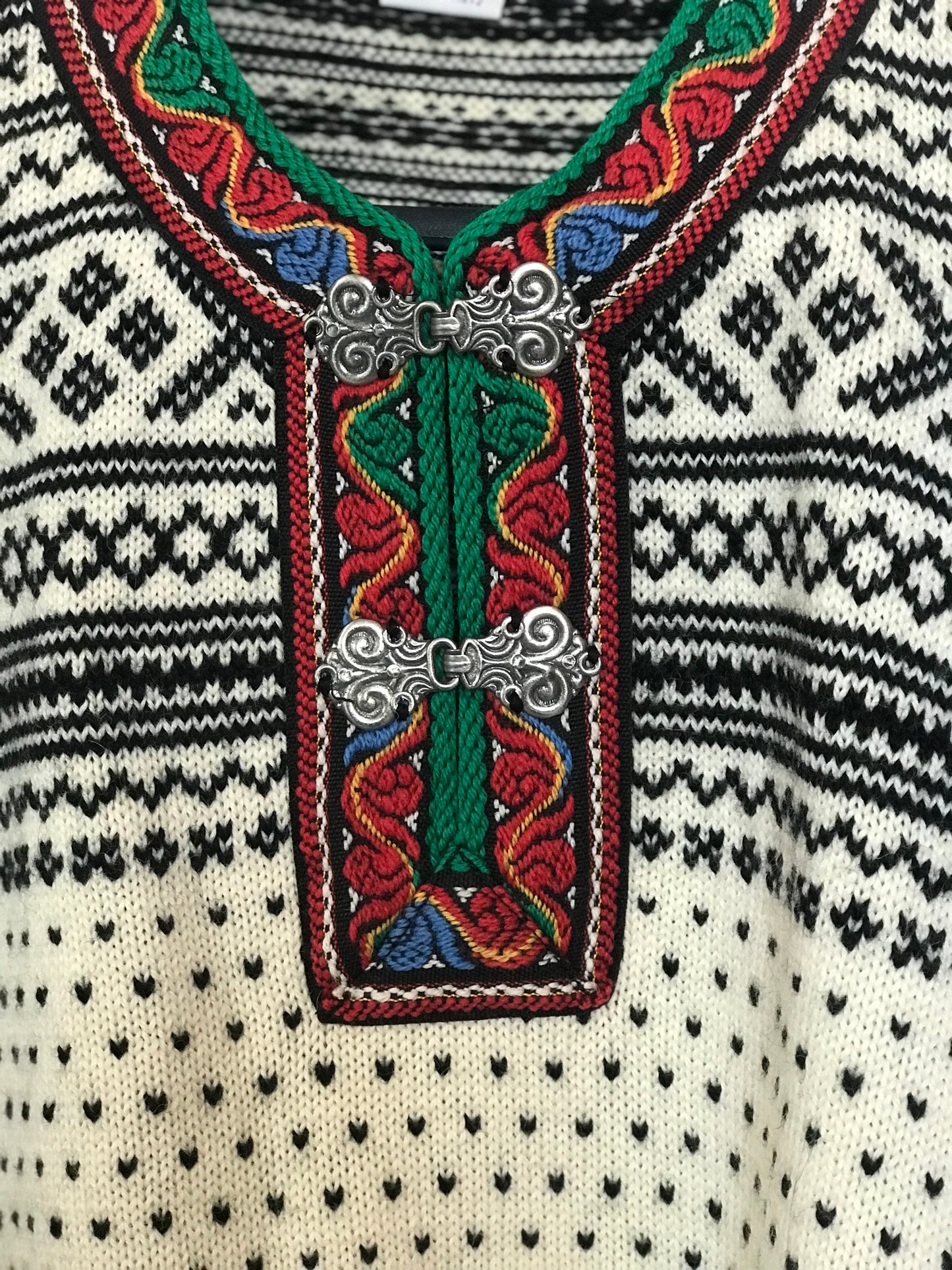 Nordic style knitted pull