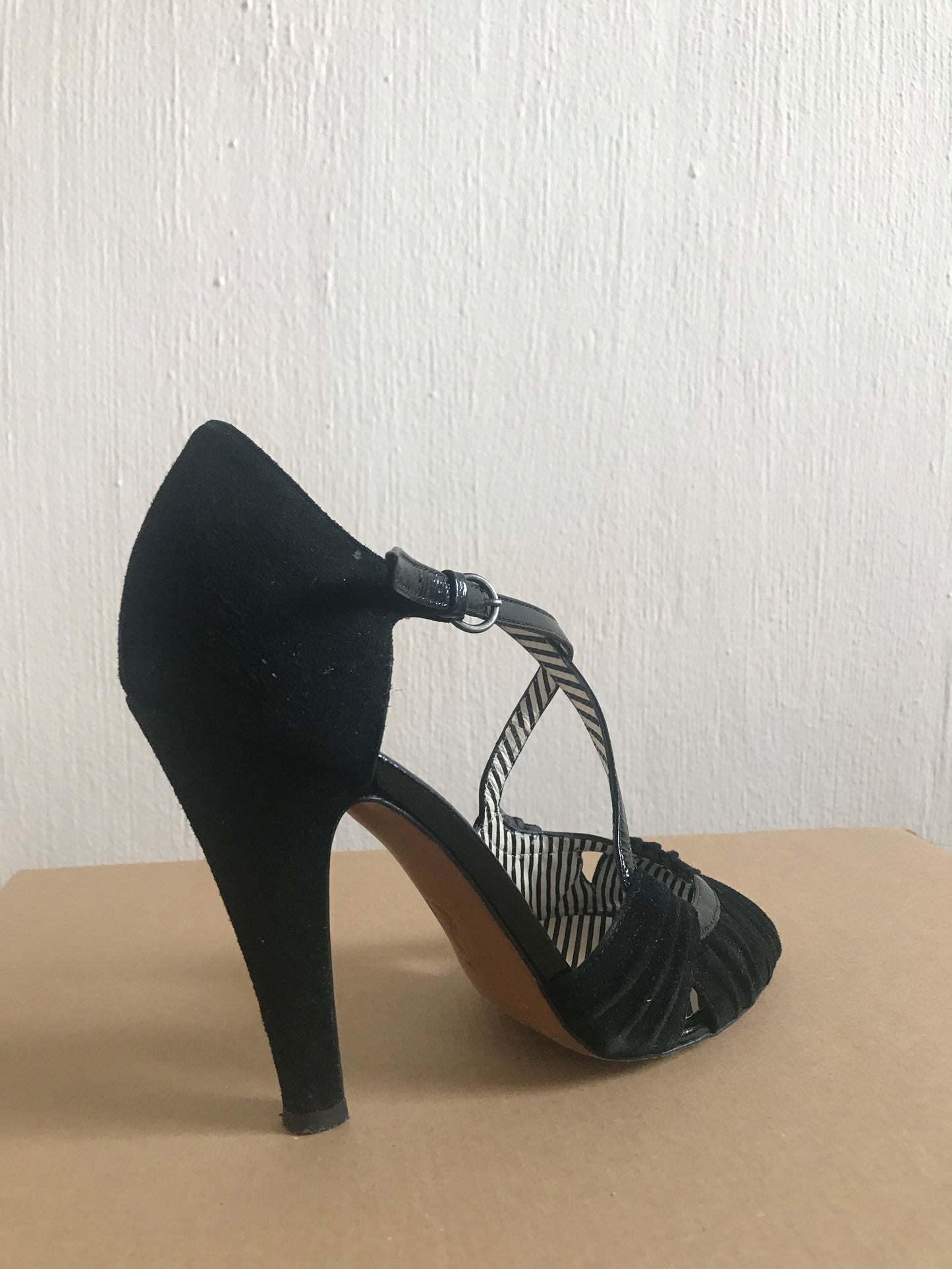 Moschino tango pumps