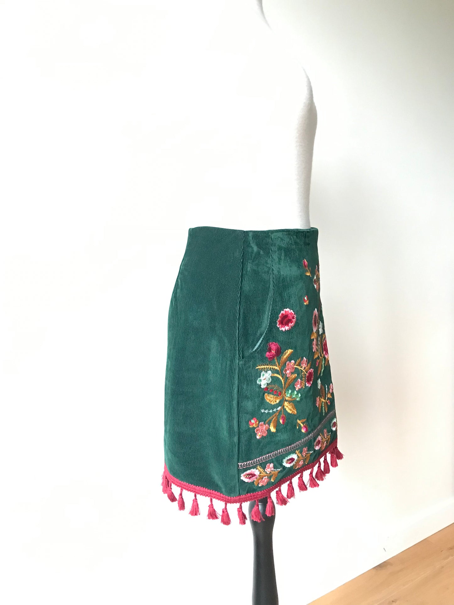 Elli White corduroy skirt