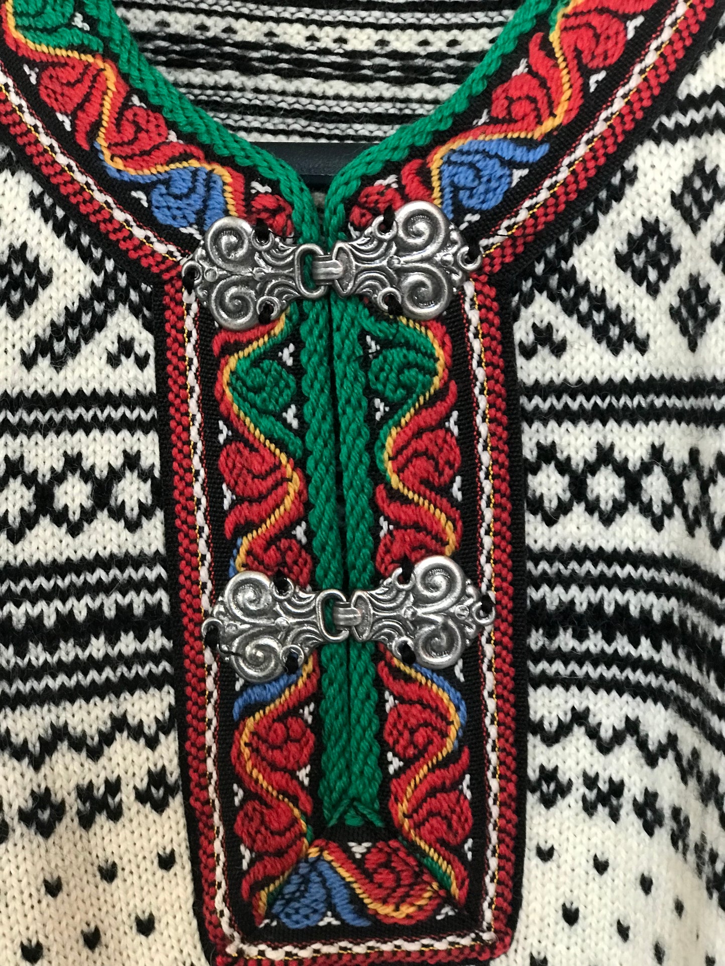 Nordic style knitted pull