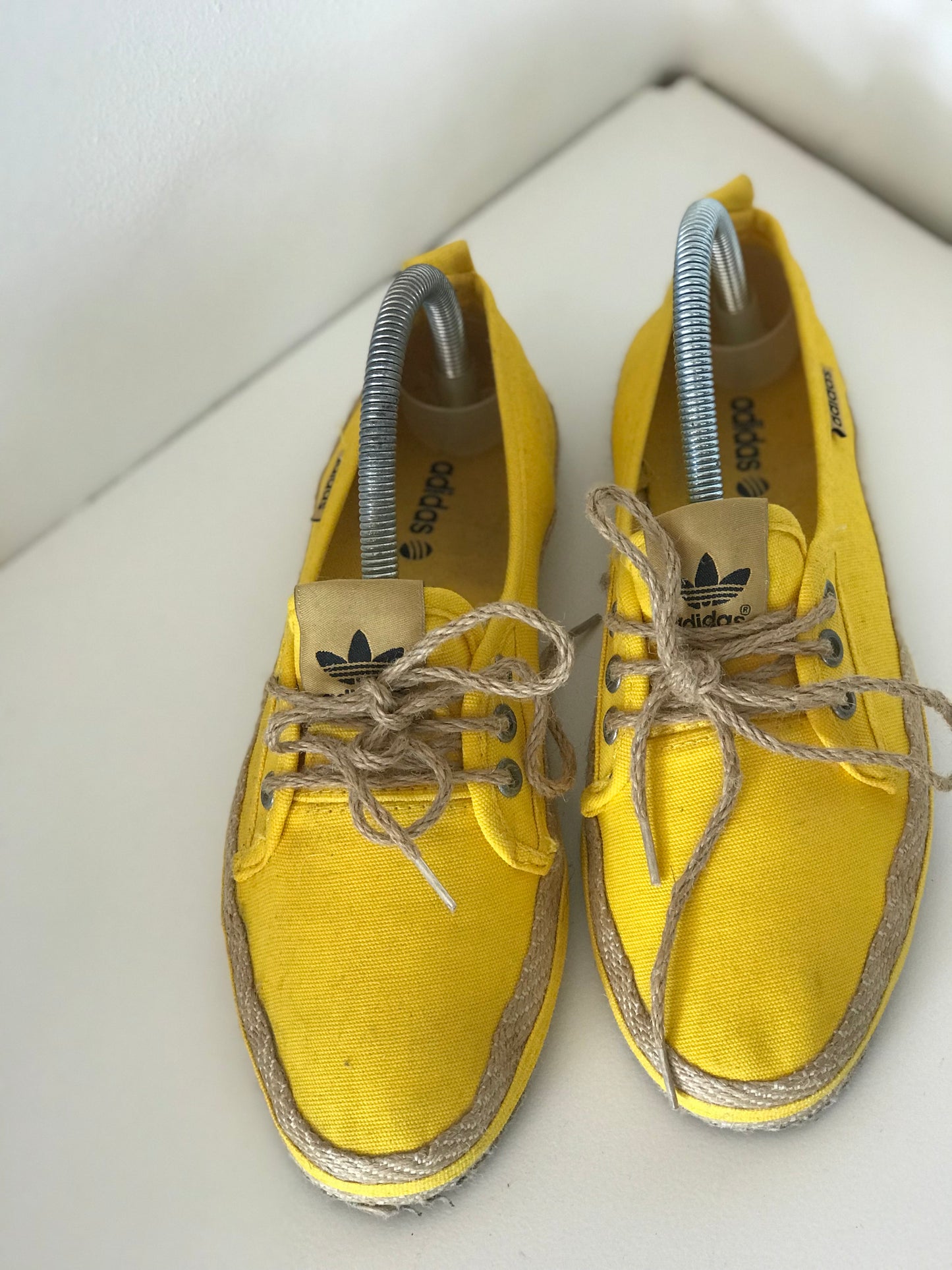 Vintage adidas lace up flats 38