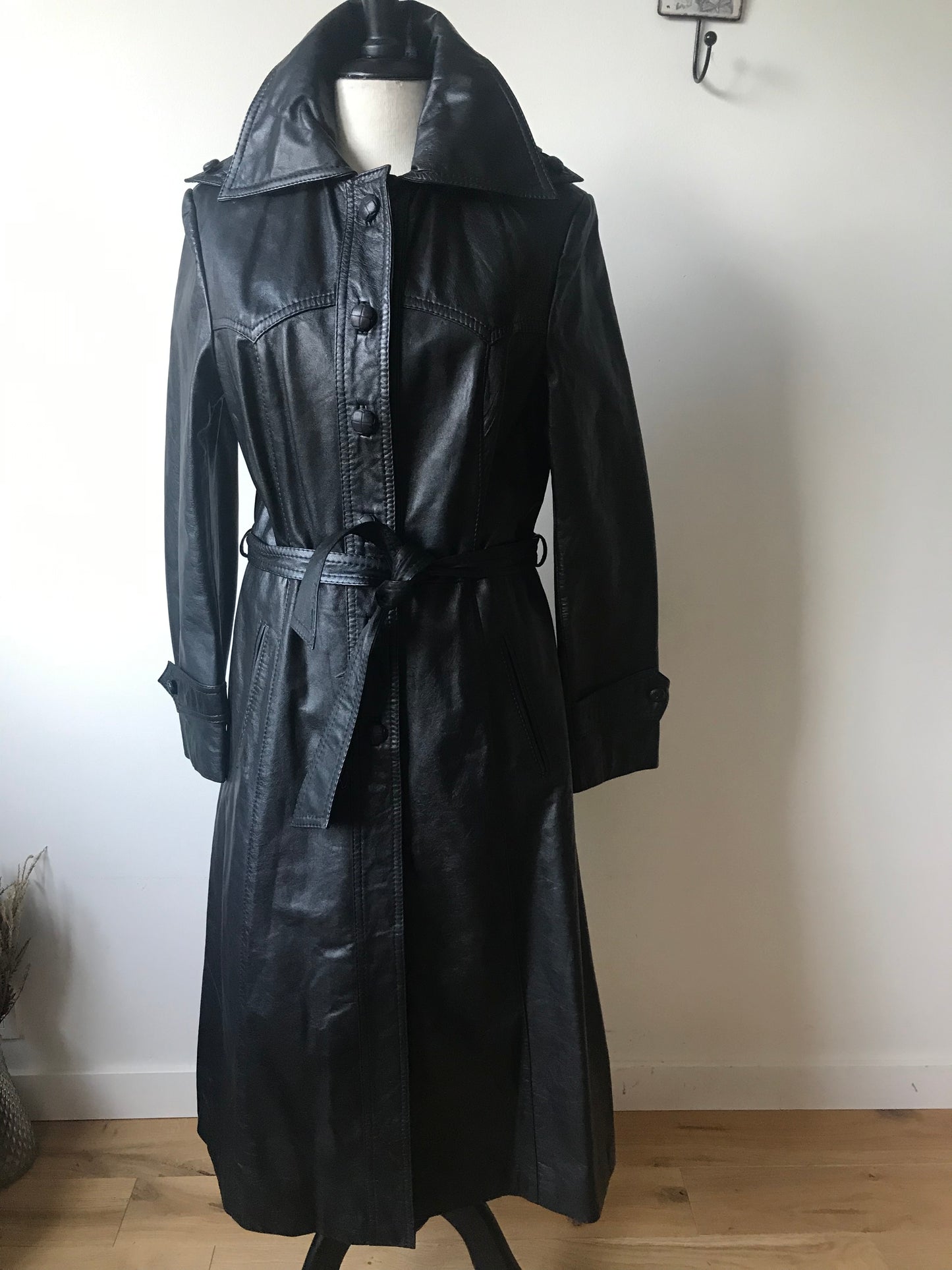 maxi  trinity coat 70s