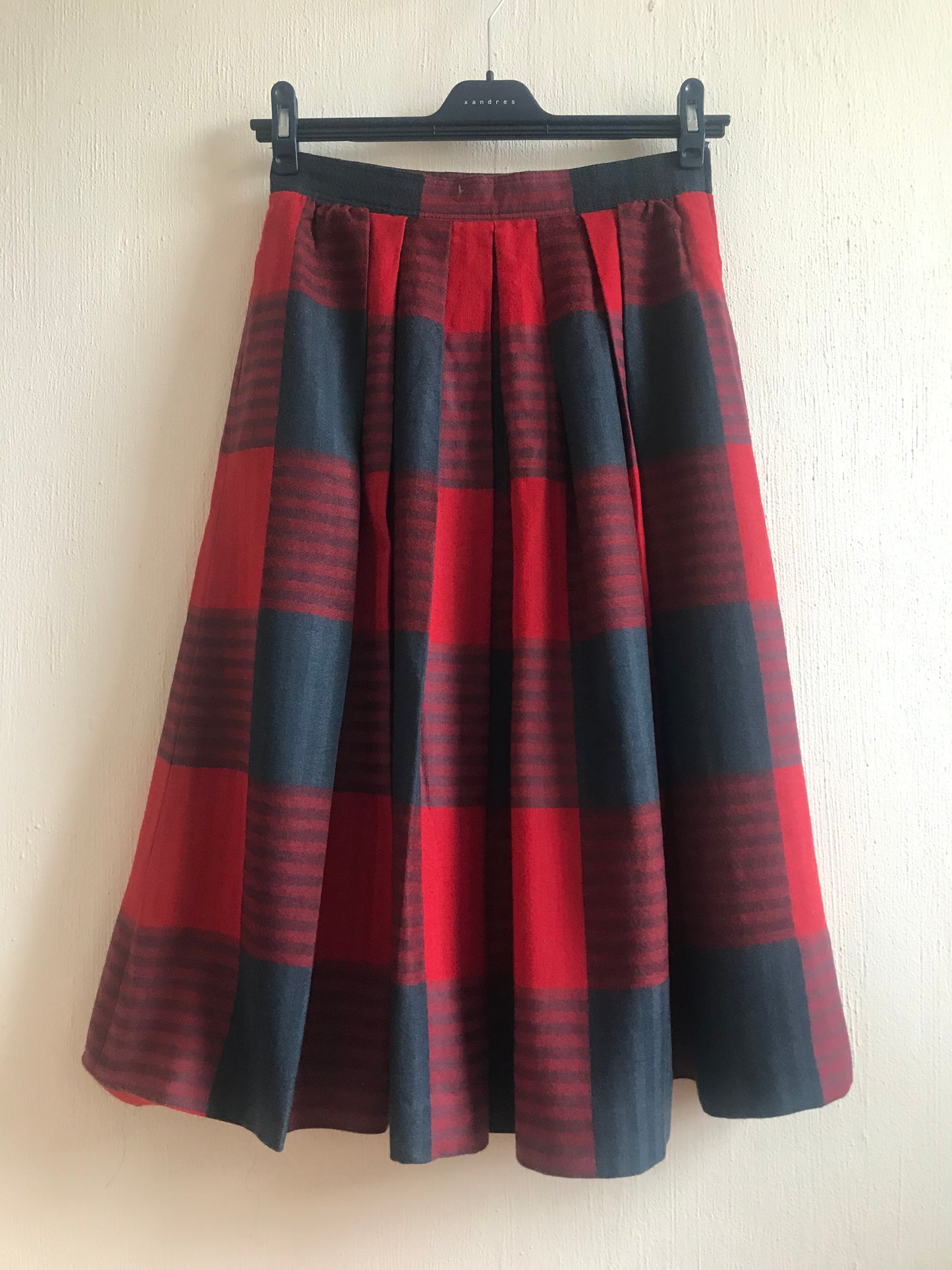 Vinatge pleated skirt