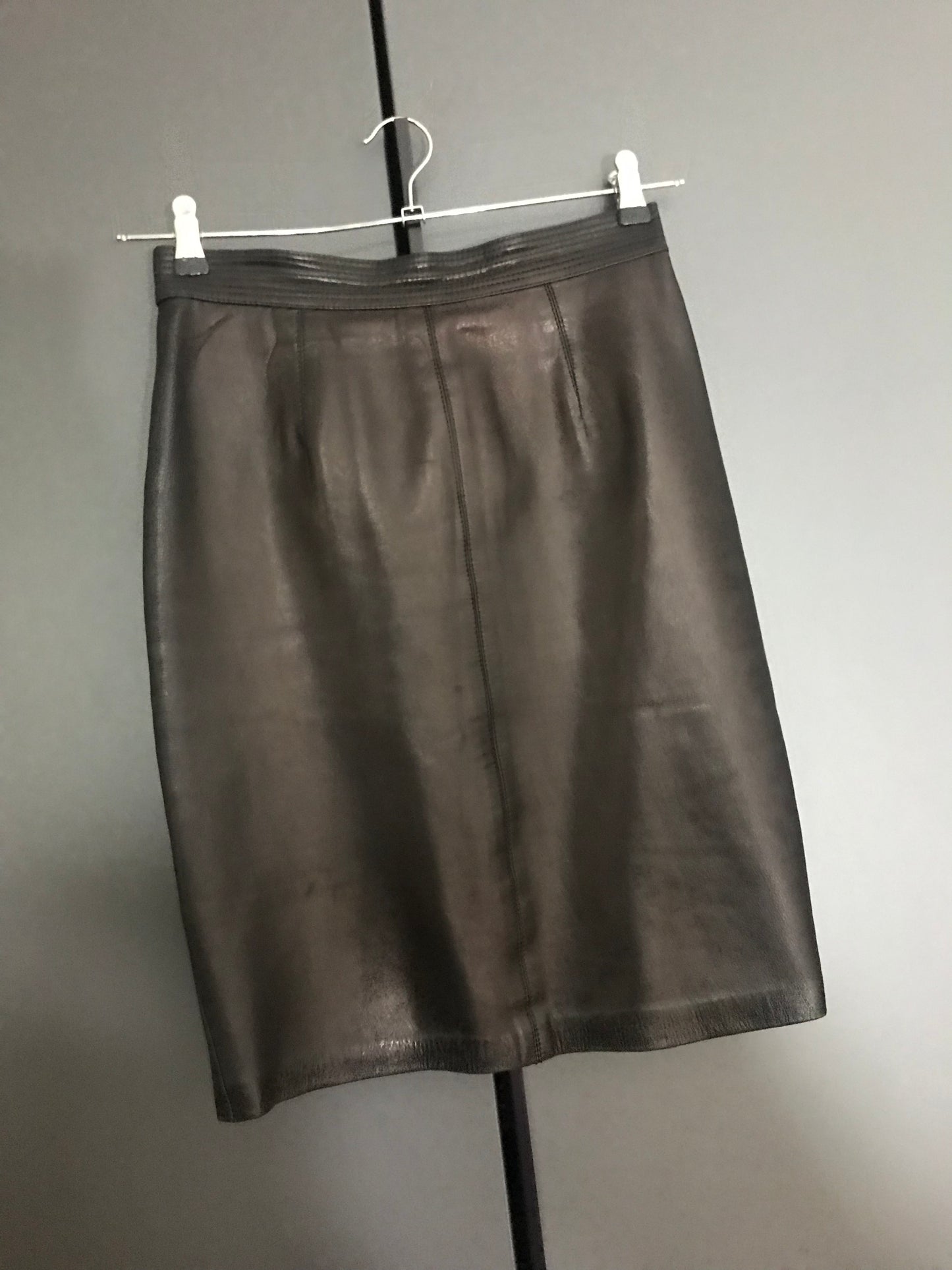 Lamb leather pencil skirt