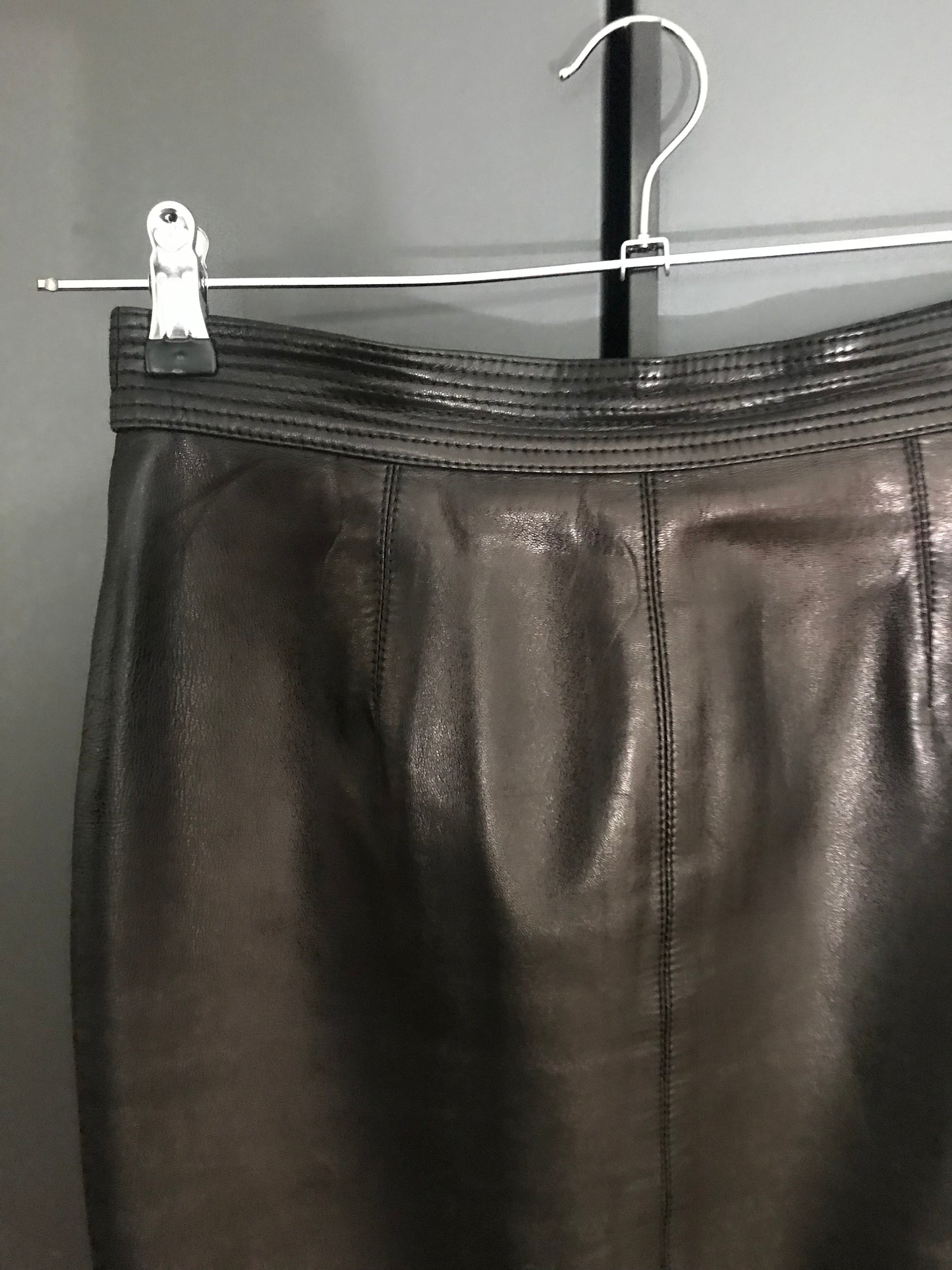 Lamb leather pencil skirt