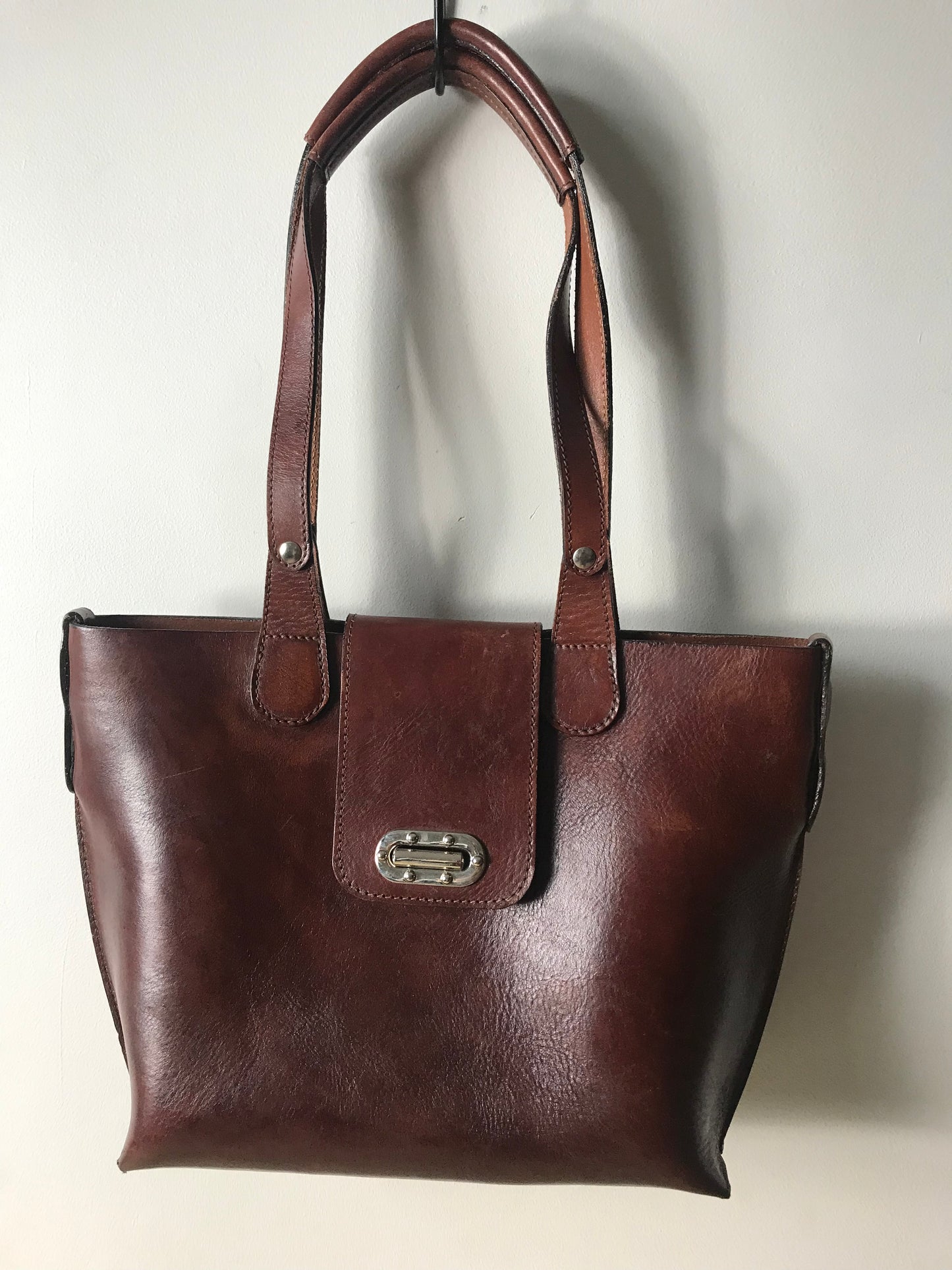 Vintage Solid Leather Handbag