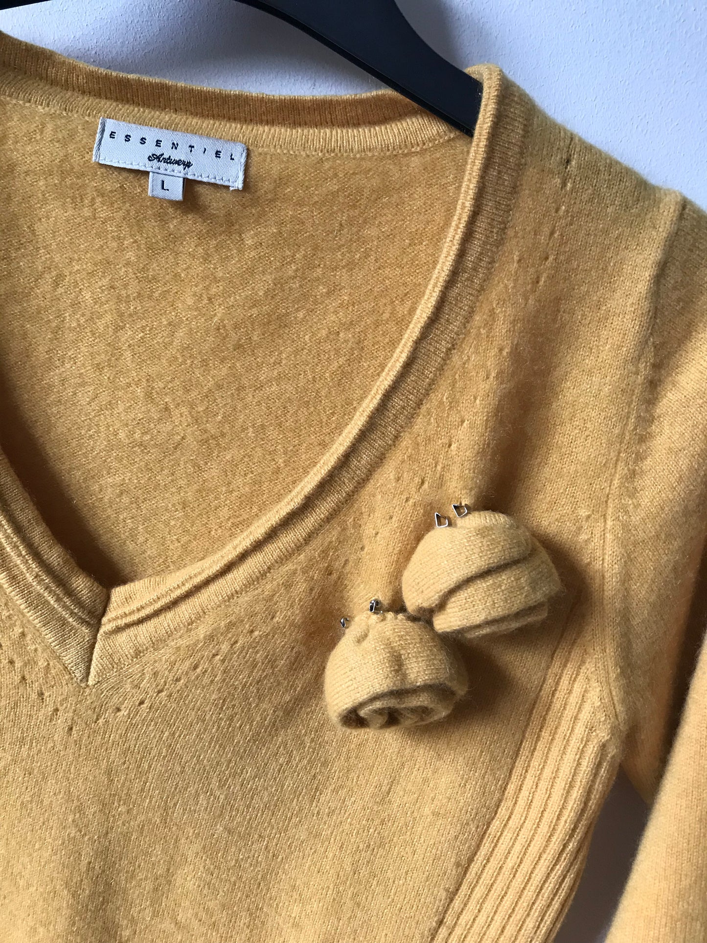 Essentiel 100% cashmere sweater