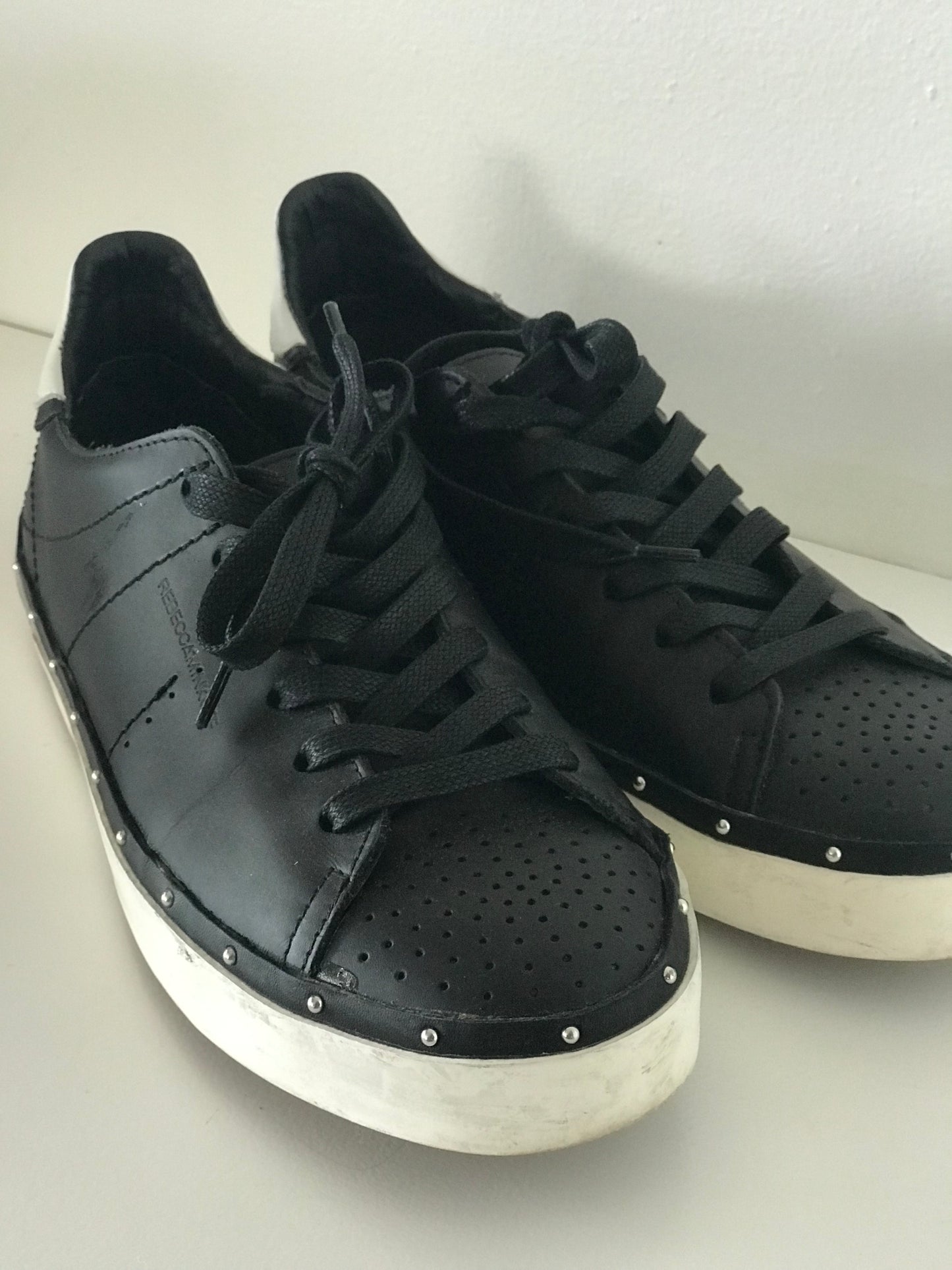 Rebecca Minkoff sneakers 37