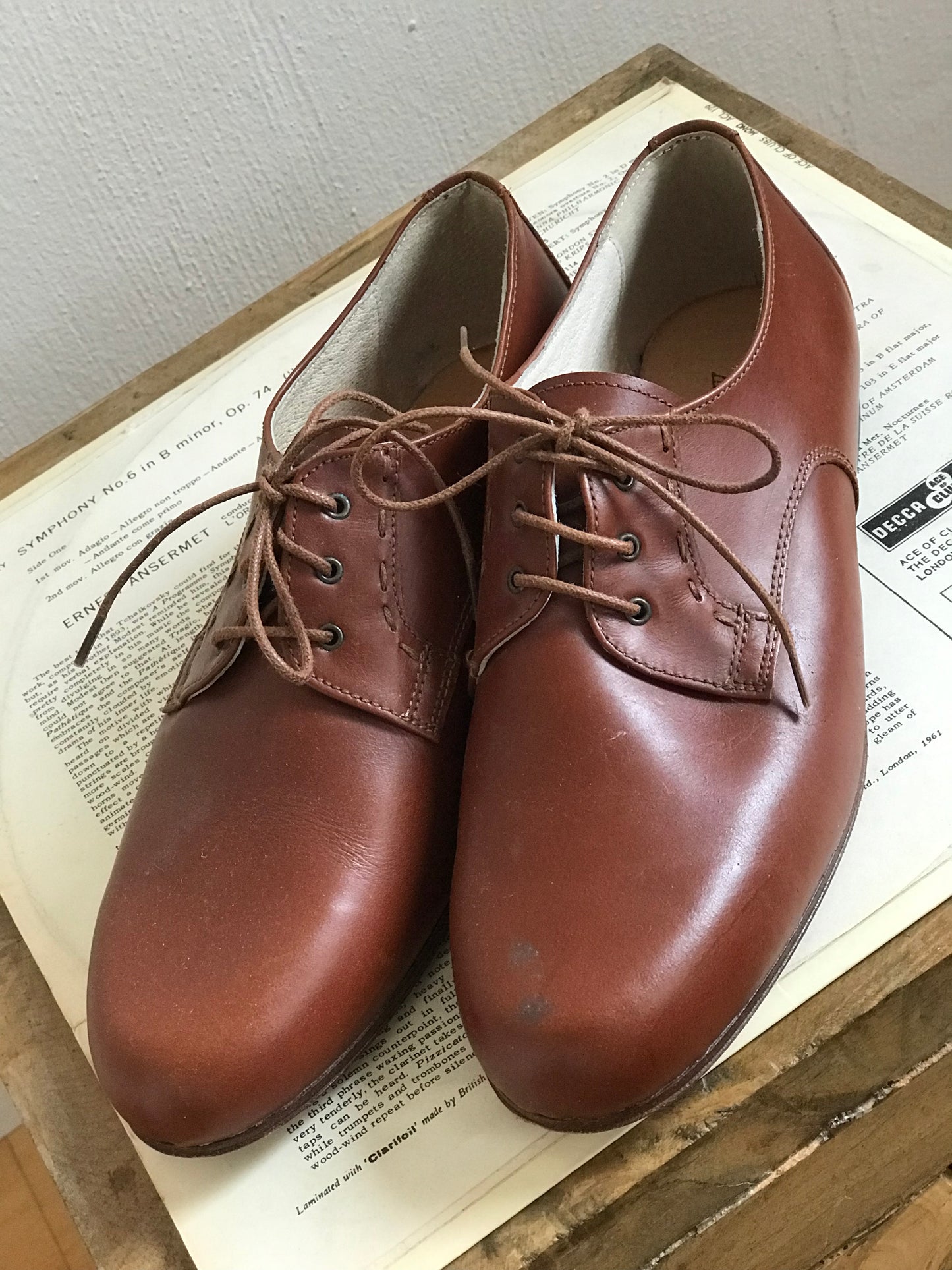 oxford lace up shoes