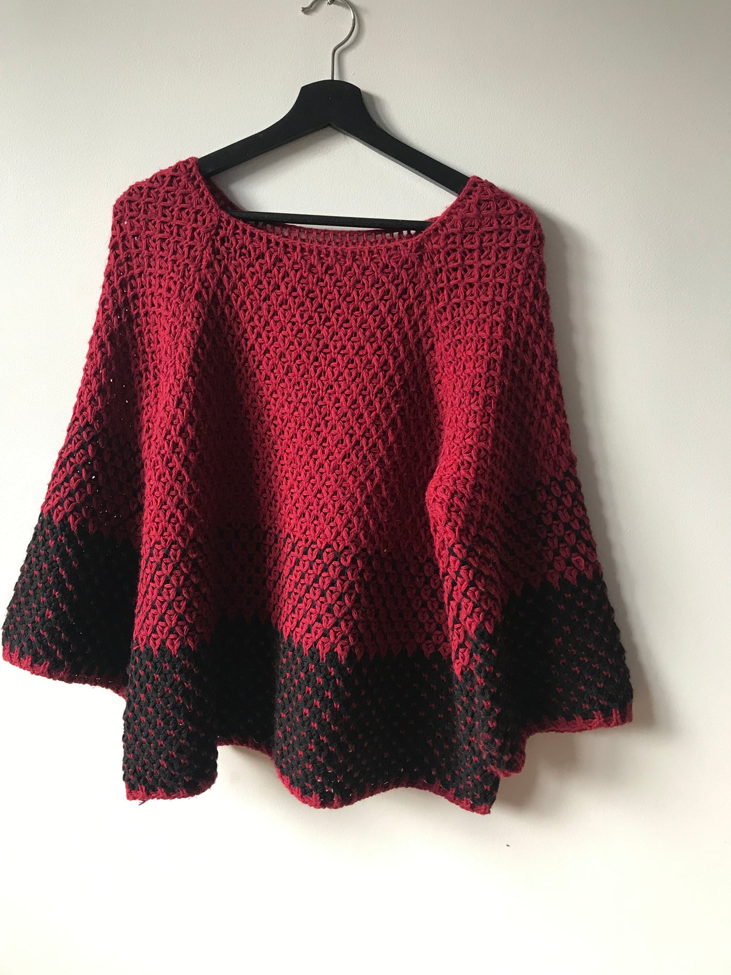 Flared sleeves sweater